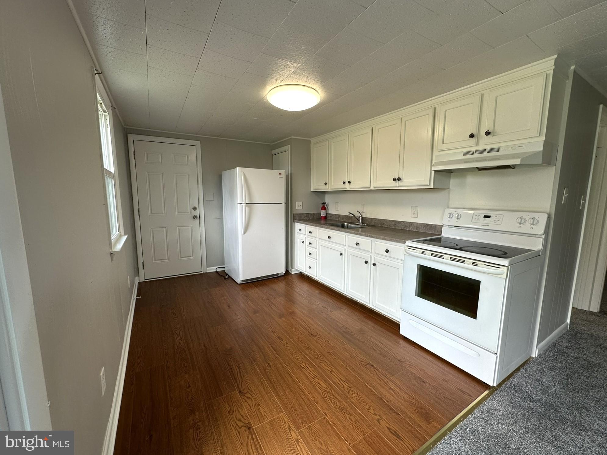 1116 JIMDOT 1118 DRIVE