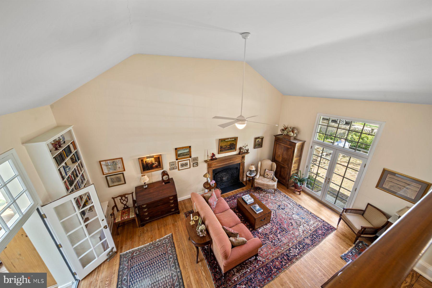 CHESTNUT HILL - Residential