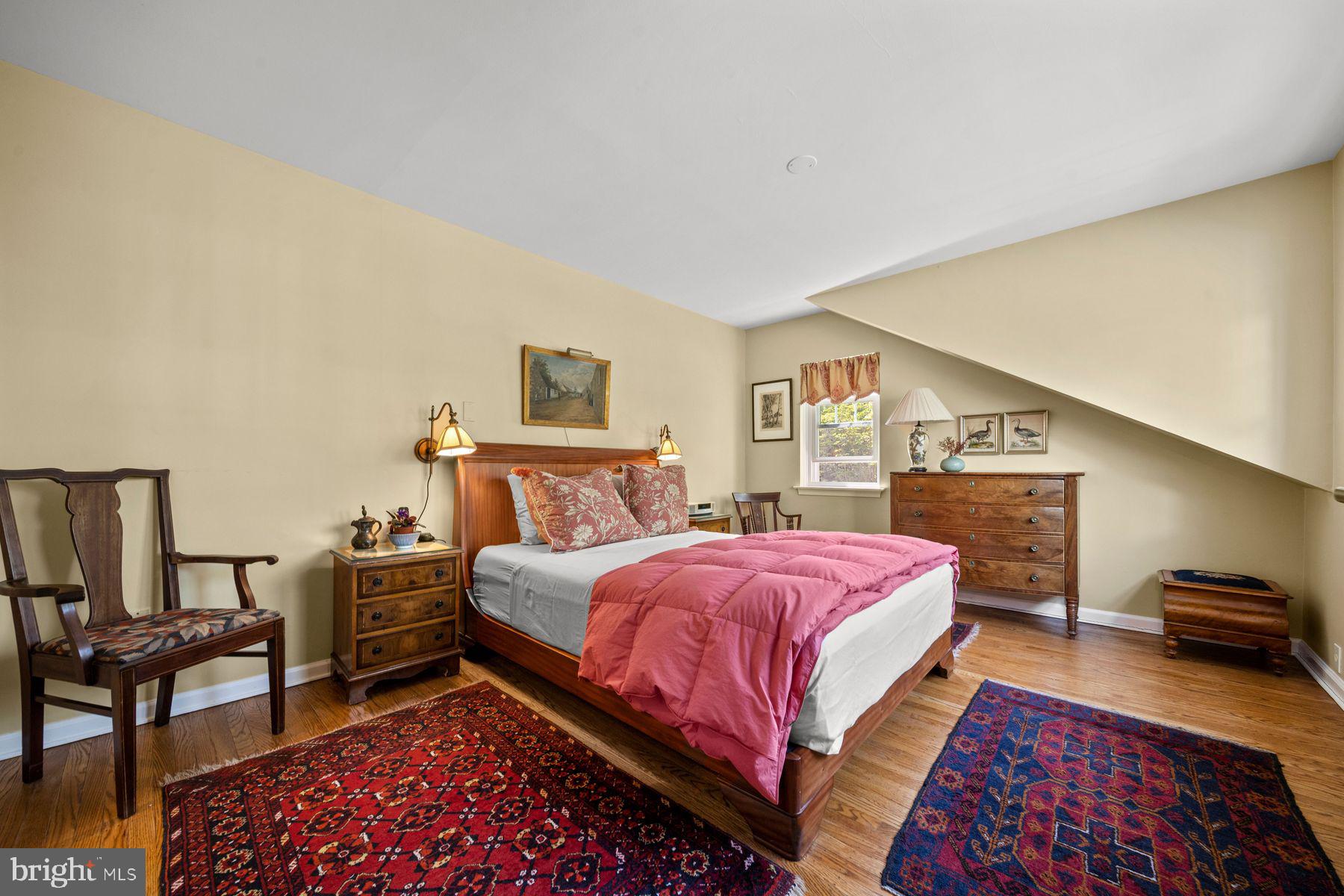 CHESTNUT HILL - Residential