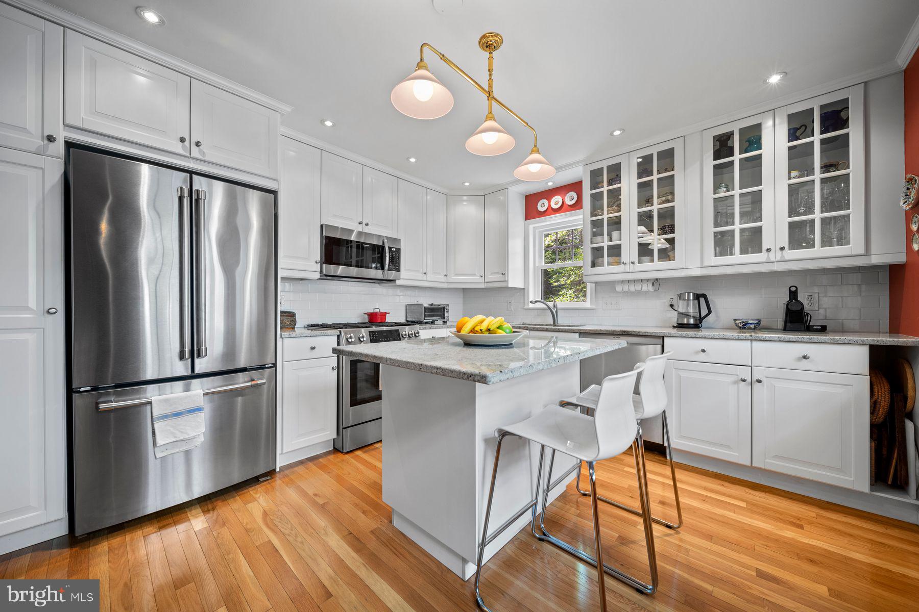 CHESTNUT HILL - Residential