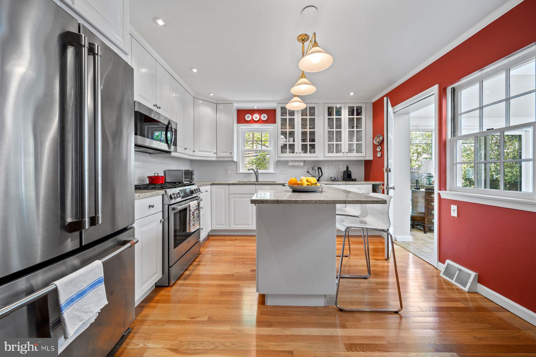 CHESTNUT HILL - Residential