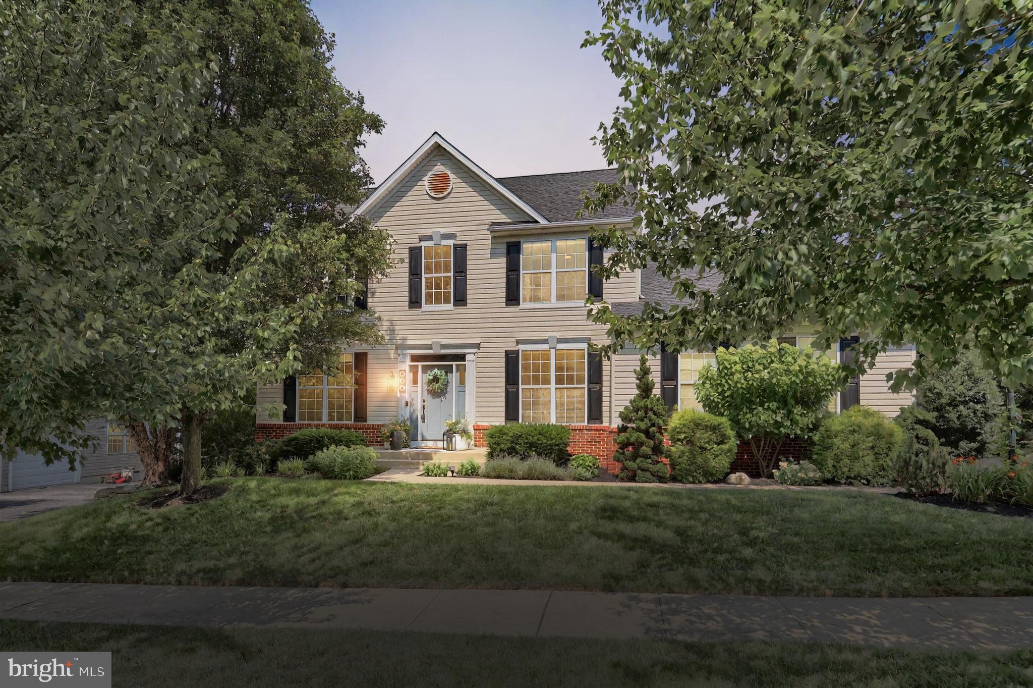 654 SILVER MAPLE CIRCLE