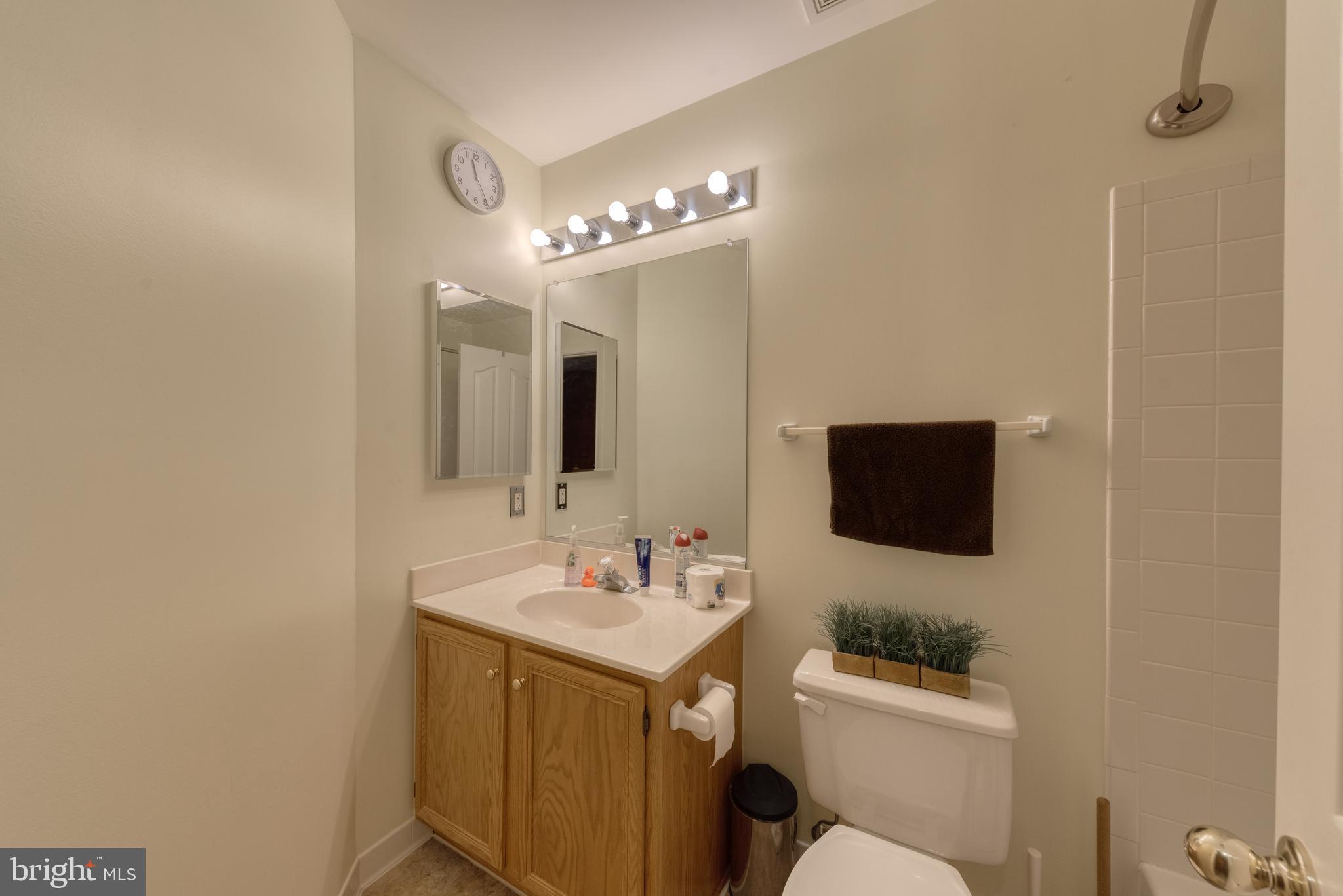 RUSSETT - Residential Lease