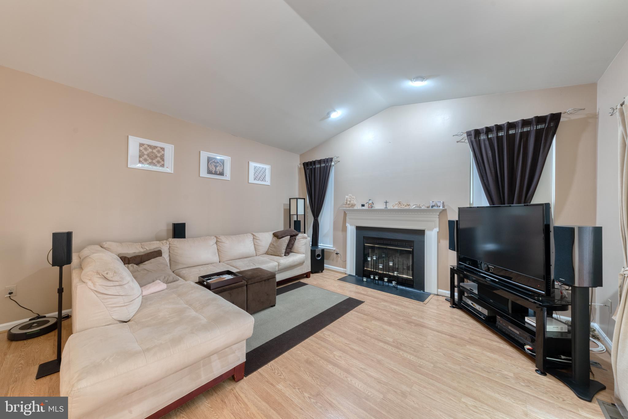 RUSSETT - Residential Lease