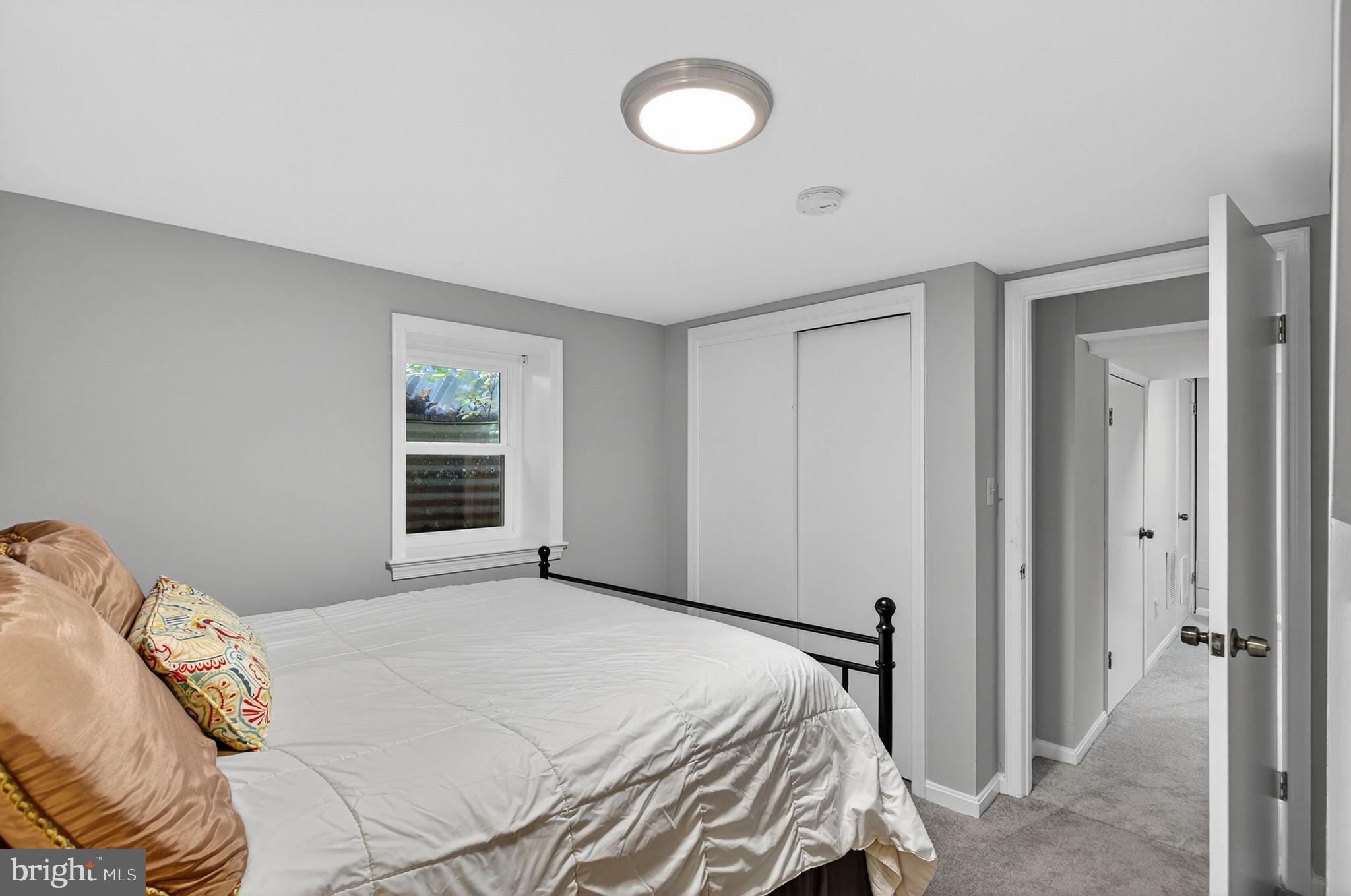 MADISON MANOR - Residential