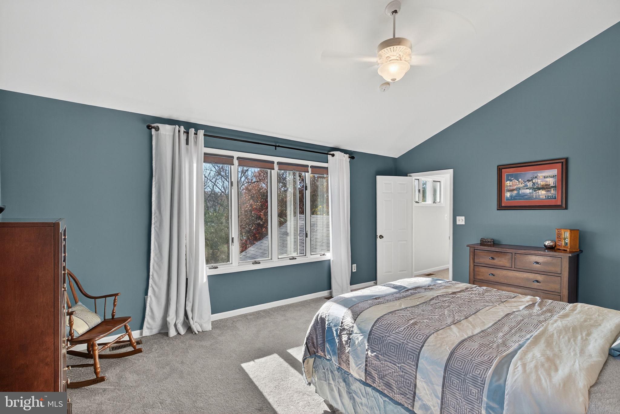 MADISON MANOR - Residential