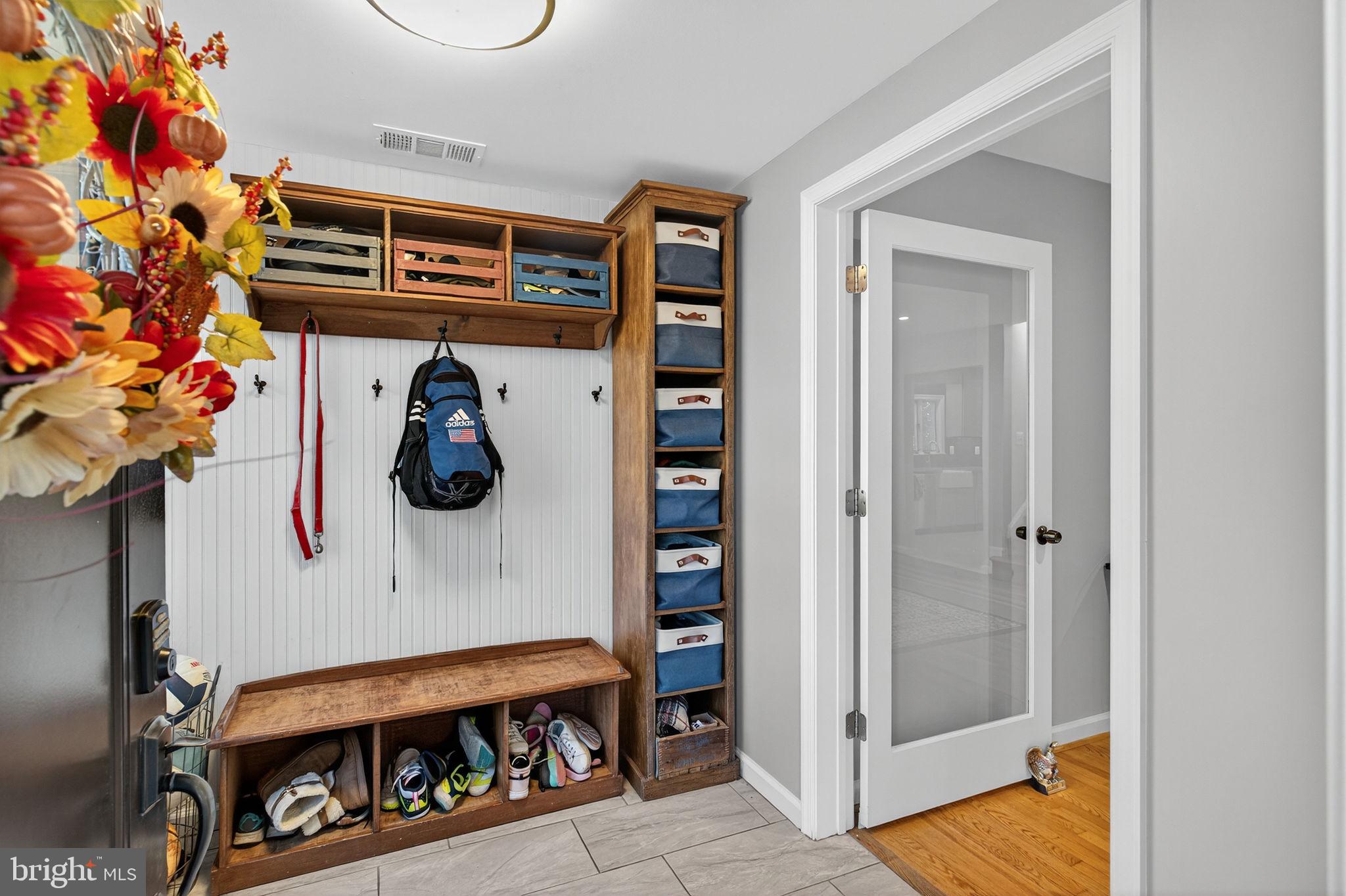 MADISON MANOR - Residential