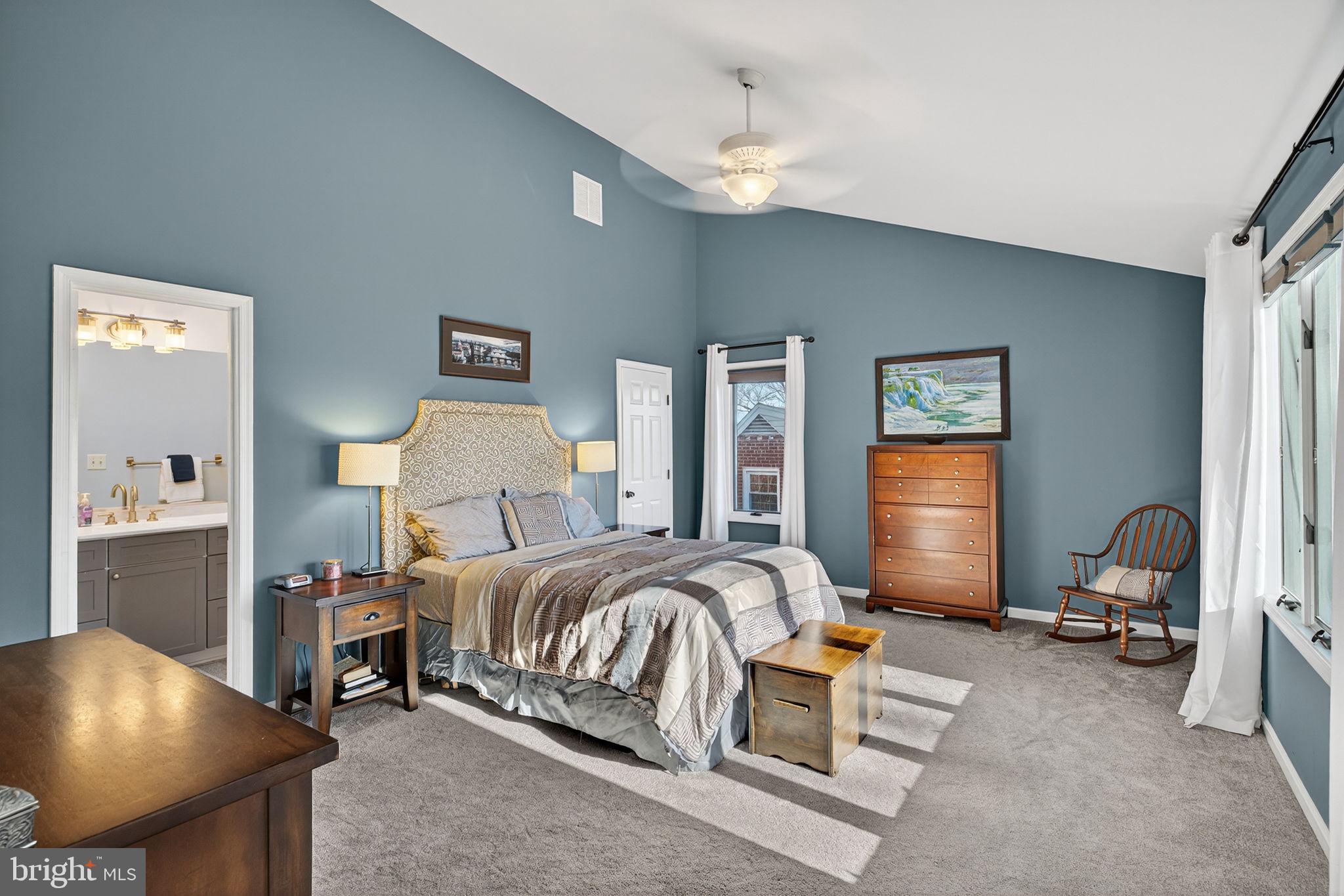 MADISON MANOR - Residential