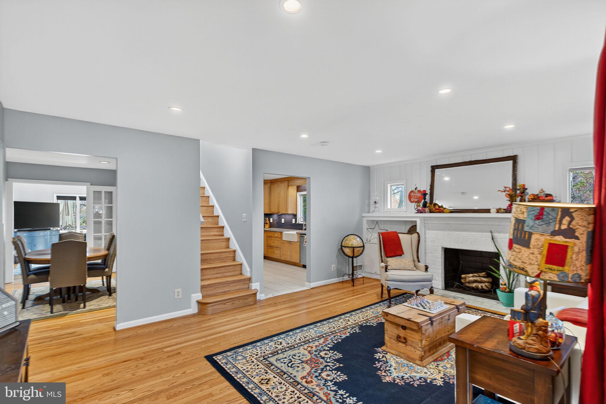 MADISON MANOR - Residential