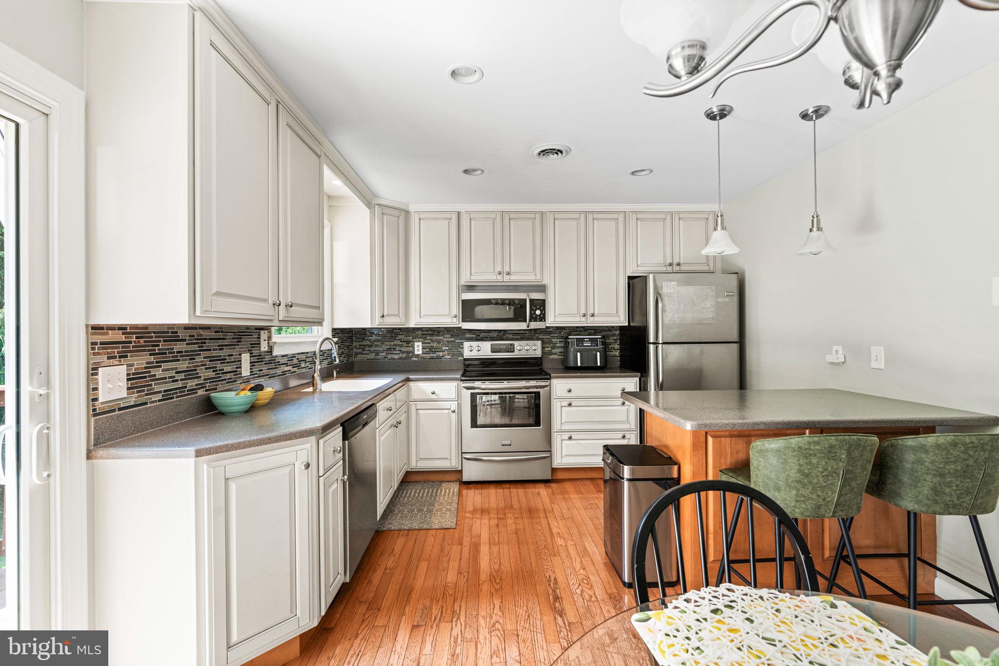 DEIMLER MANOR - Residential