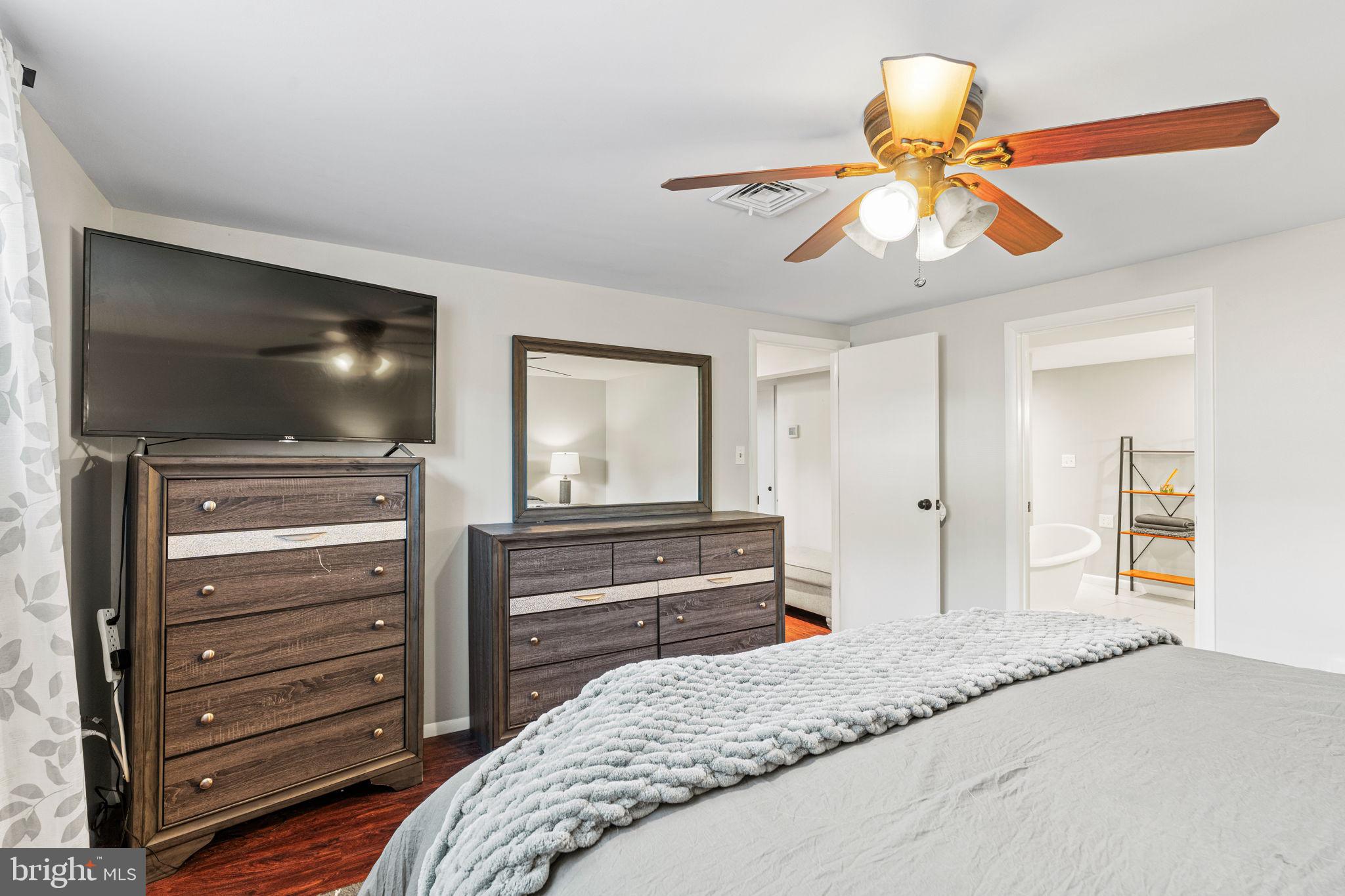 DEIMLER MANOR - Residential