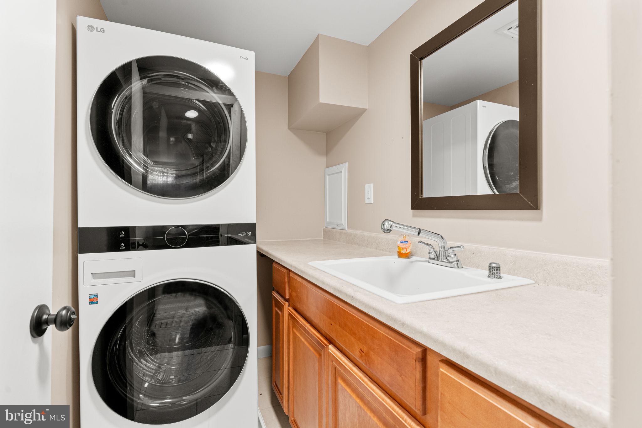 DEIMLER MANOR - Residential