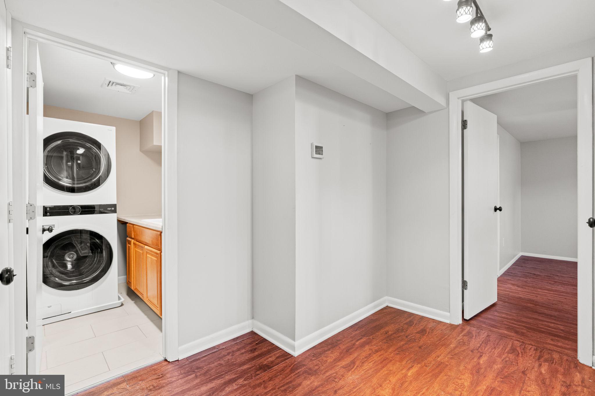 DEIMLER MANOR - Residential