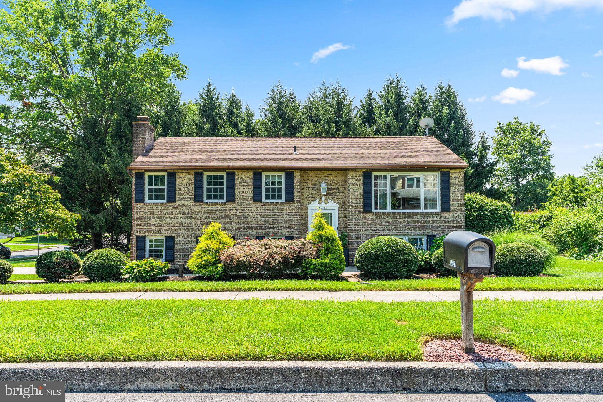 DEIMLER MANOR - Residential