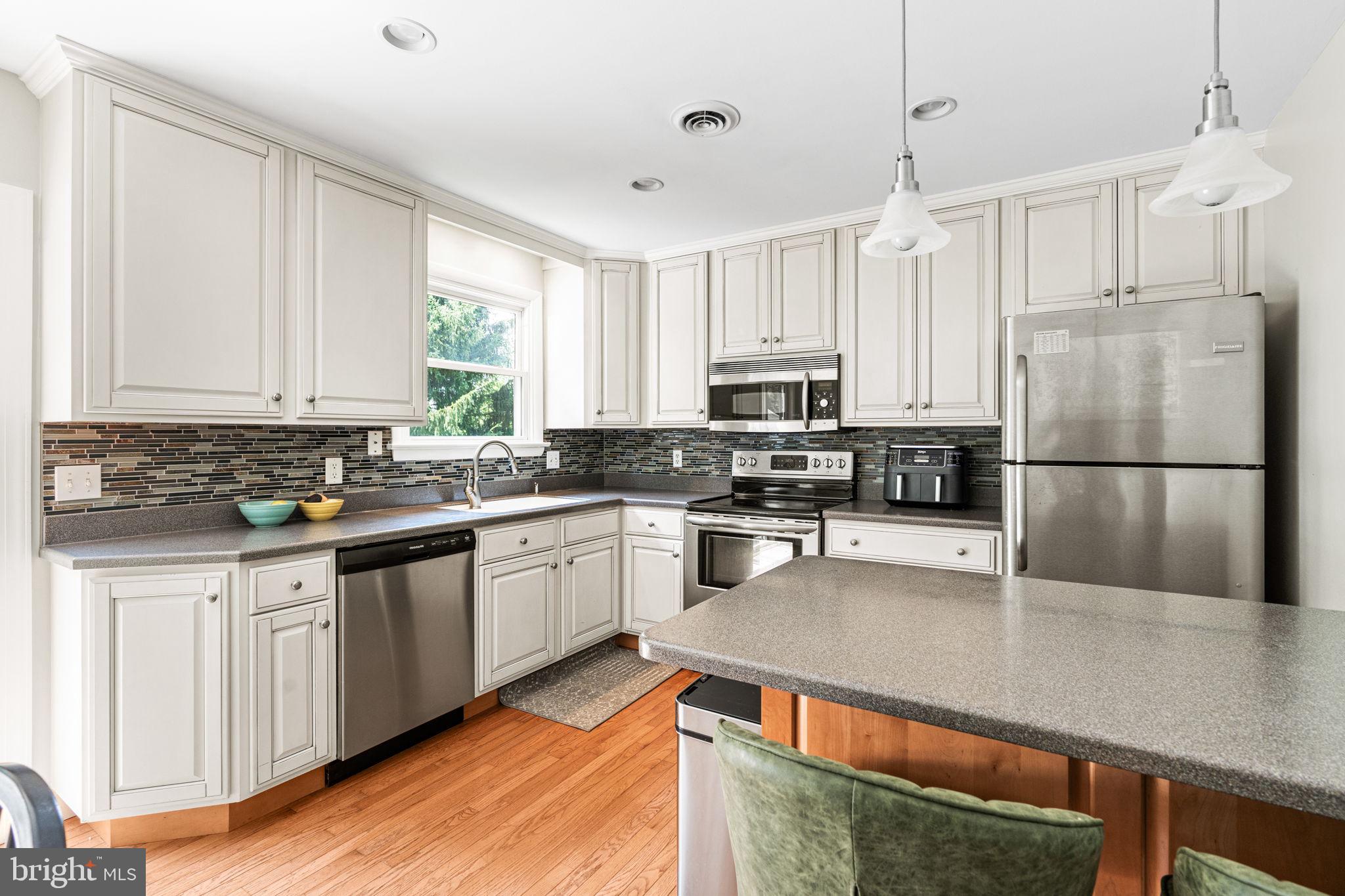 DEIMLER MANOR - Residential