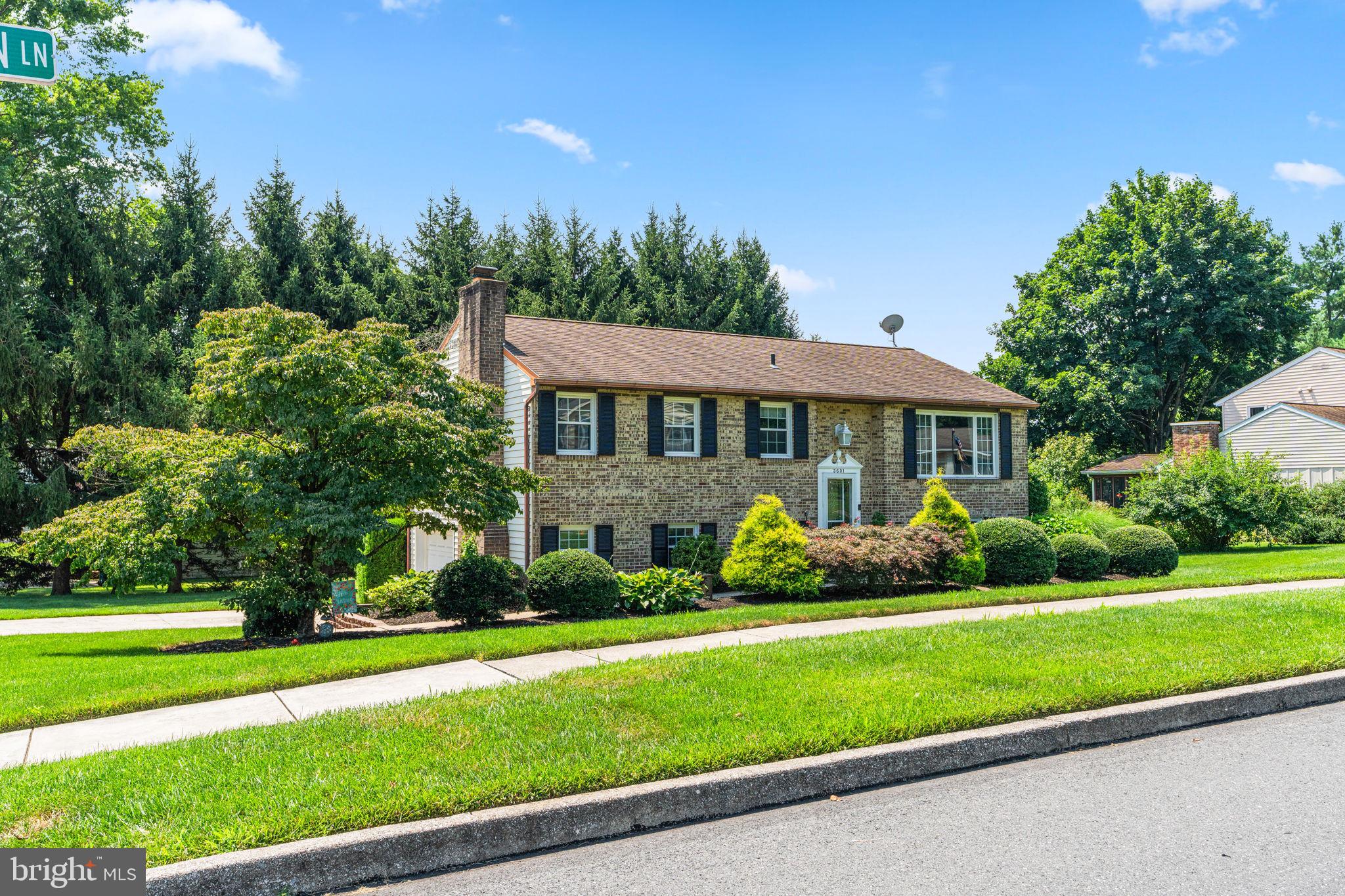 DEIMLER MANOR - Residential