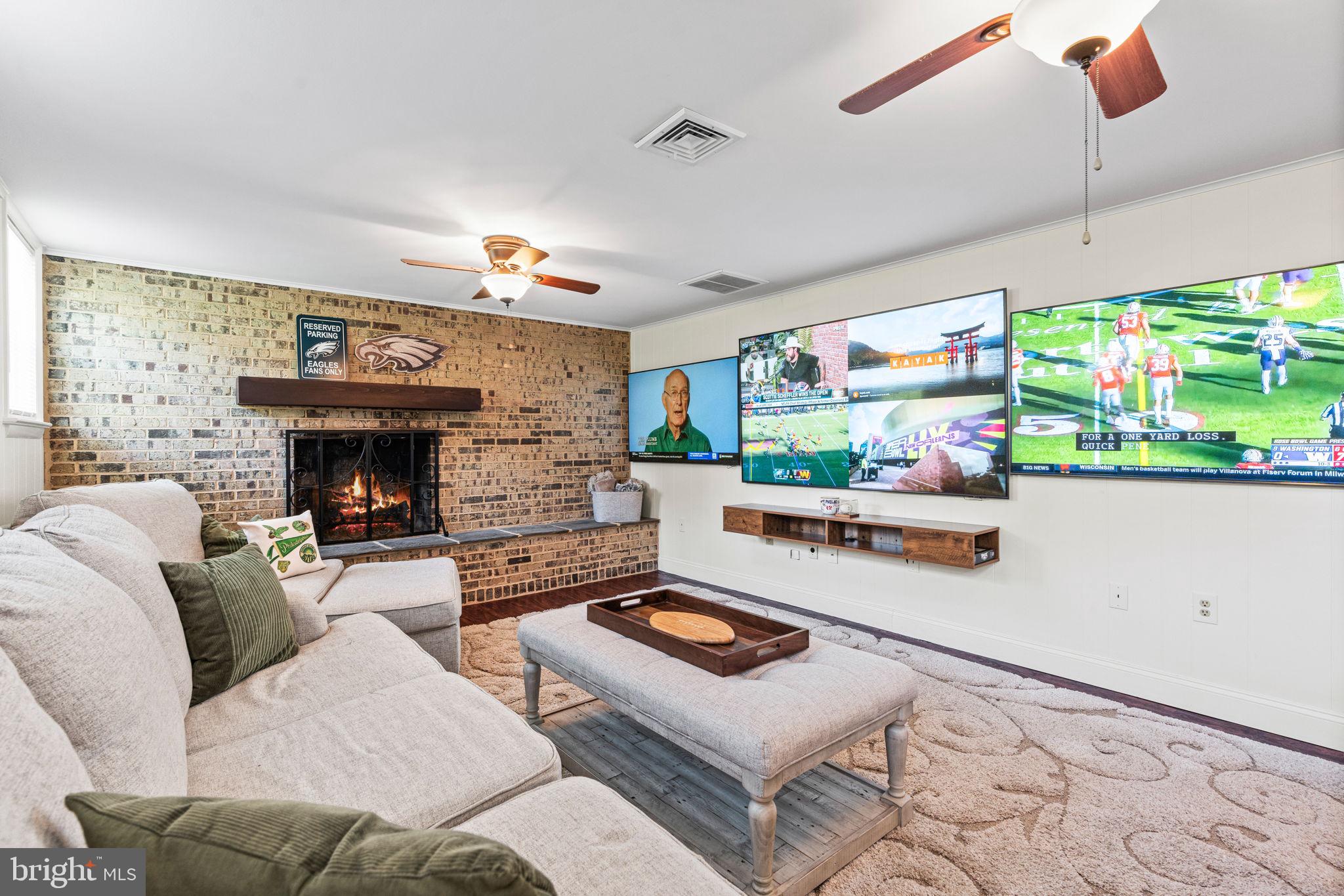 DEIMLER MANOR - Residential