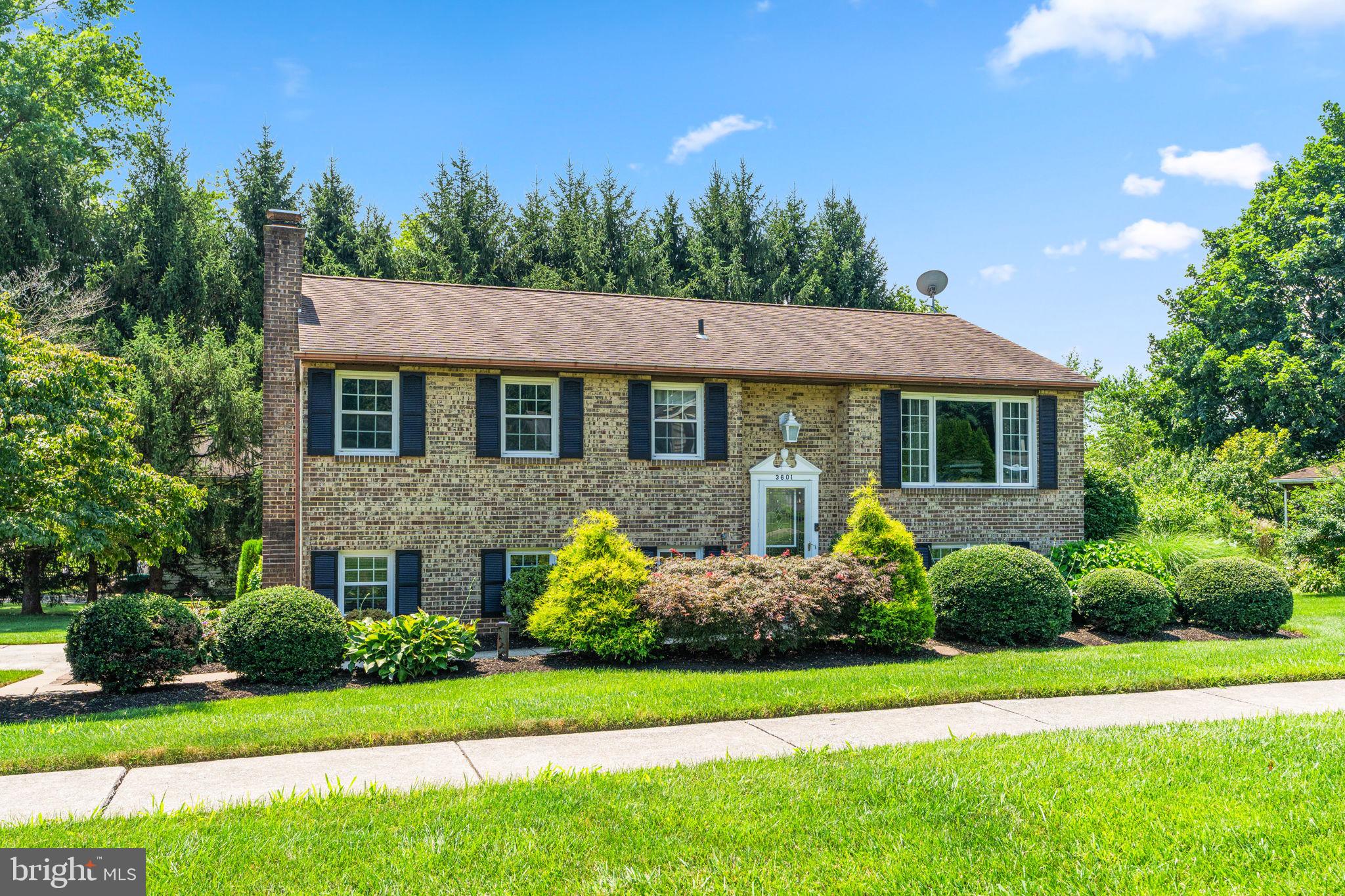 DEIMLER MANOR - Residential