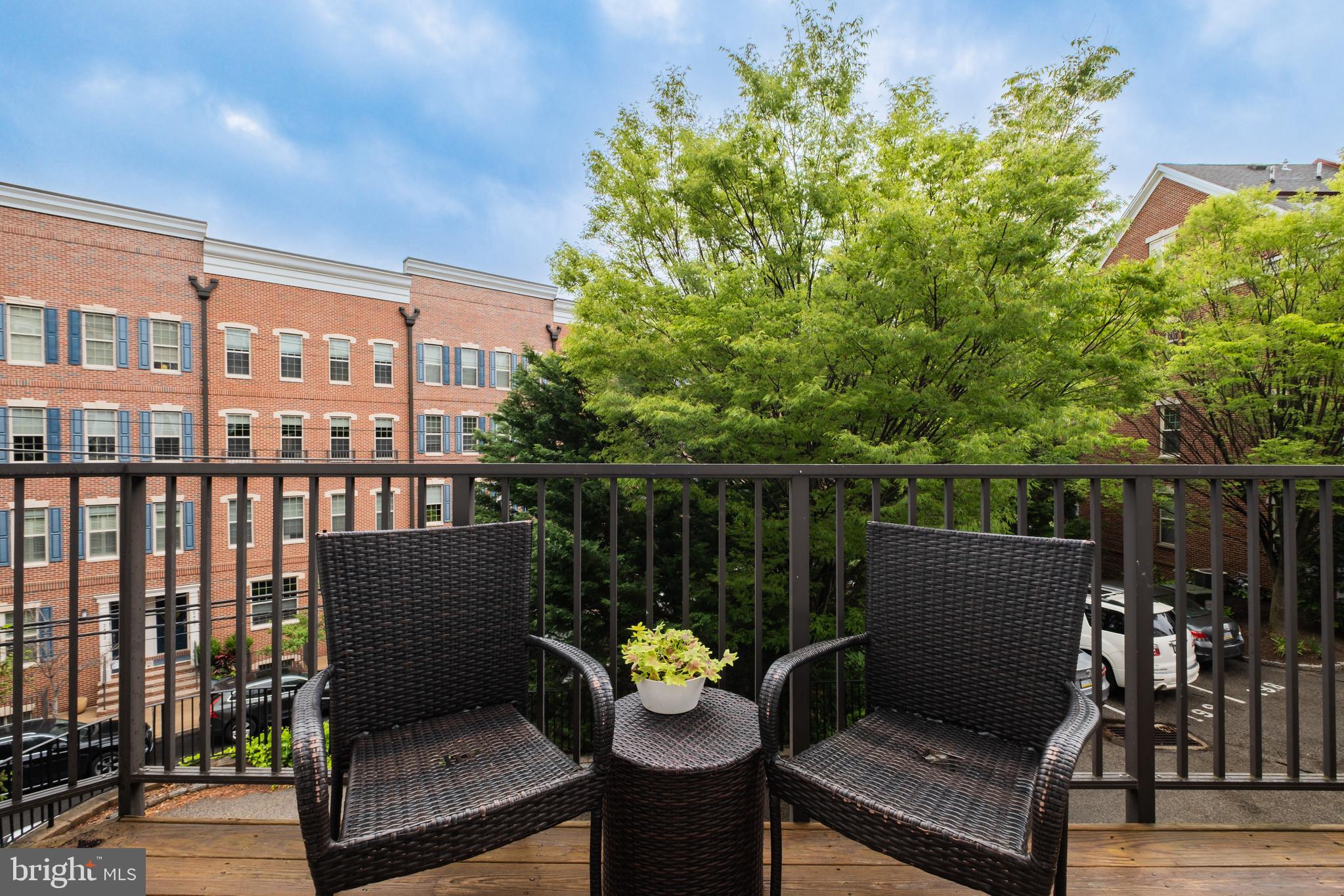 NAVAL SQUARE - Residential