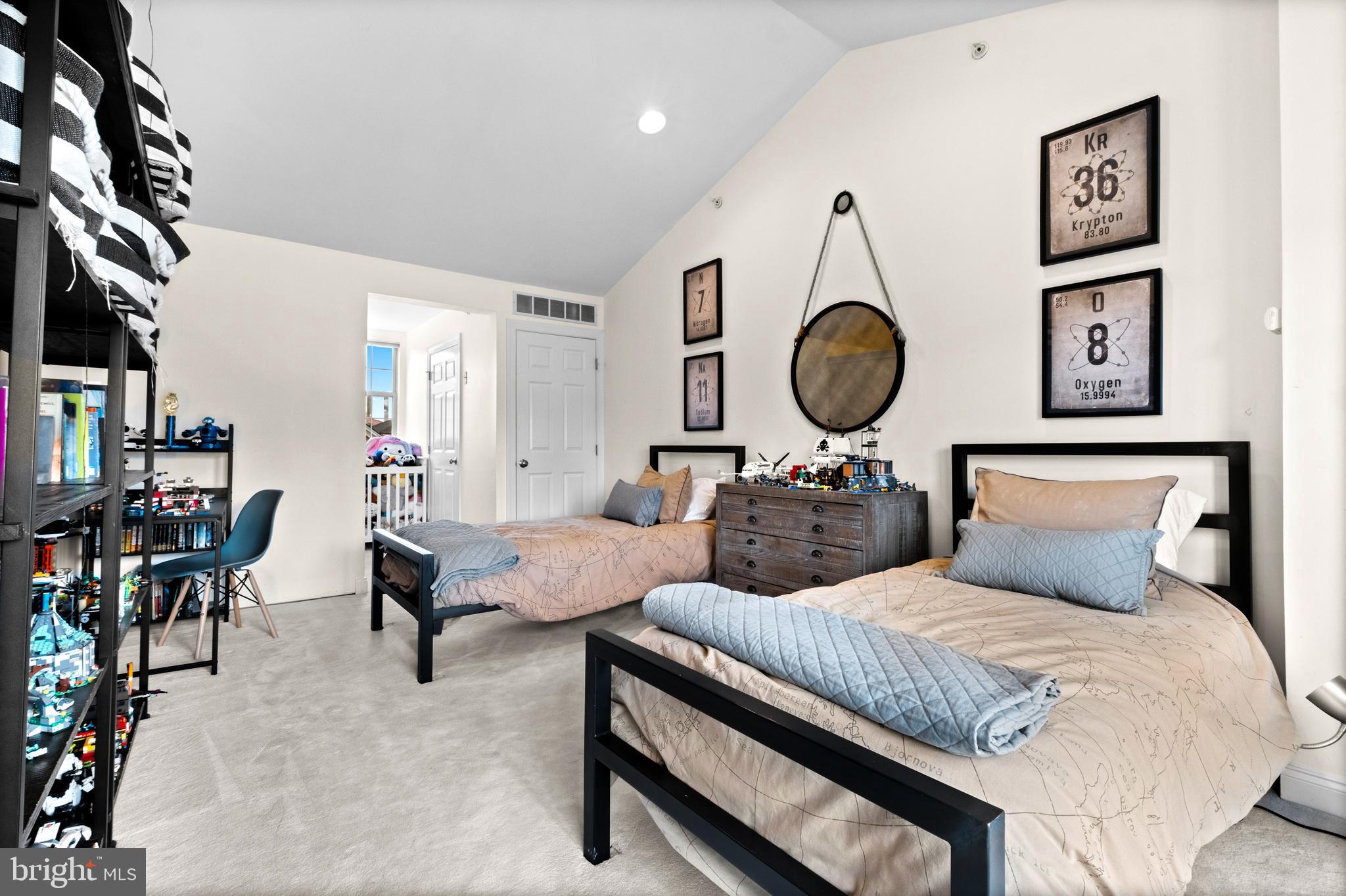 NAVAL SQUARE - Residential