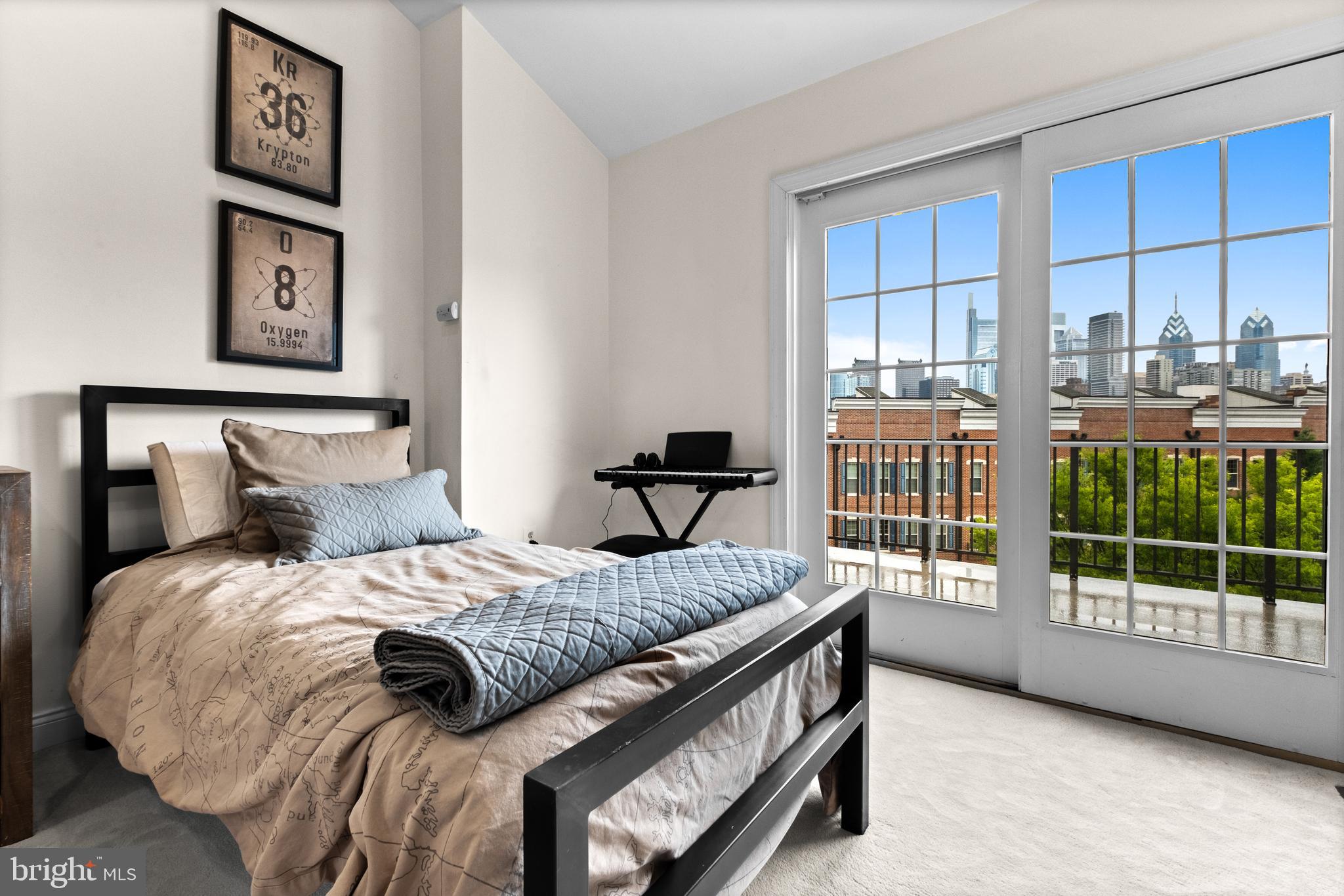 NAVAL SQUARE - Residential