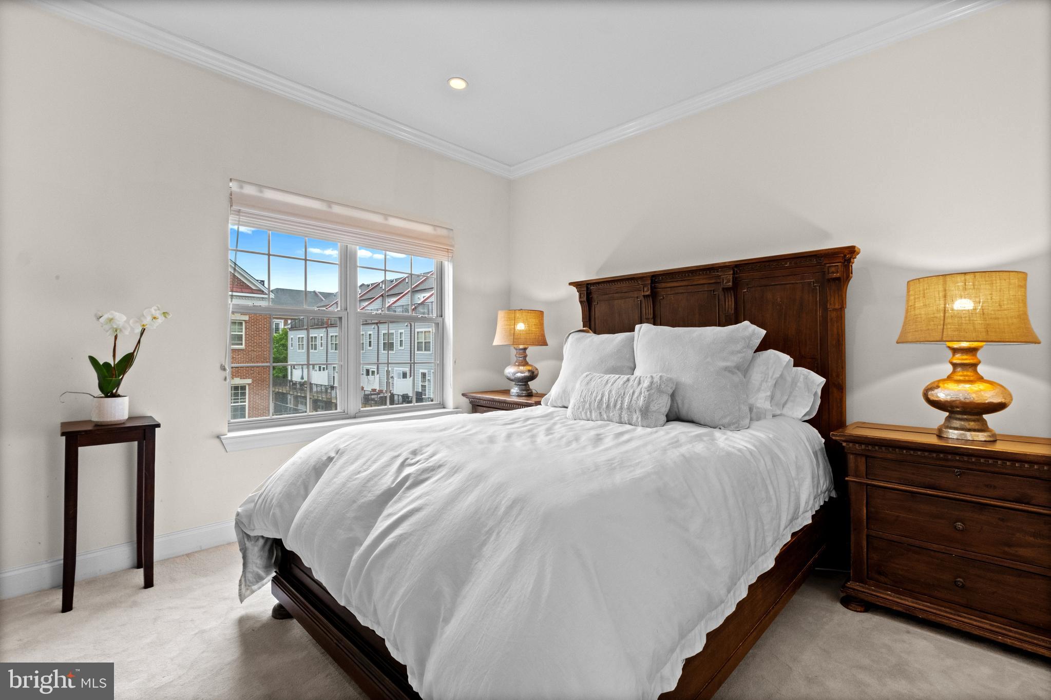 NAVAL SQUARE - Residential