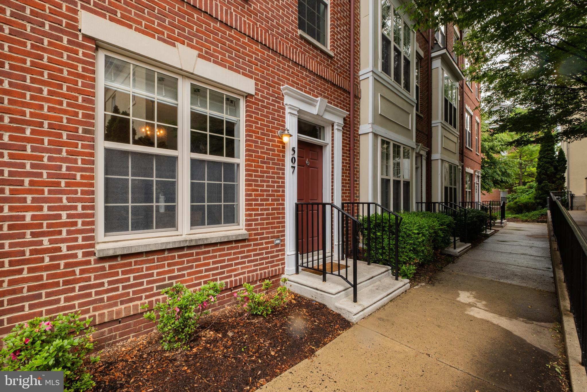 NAVAL SQUARE - Residential