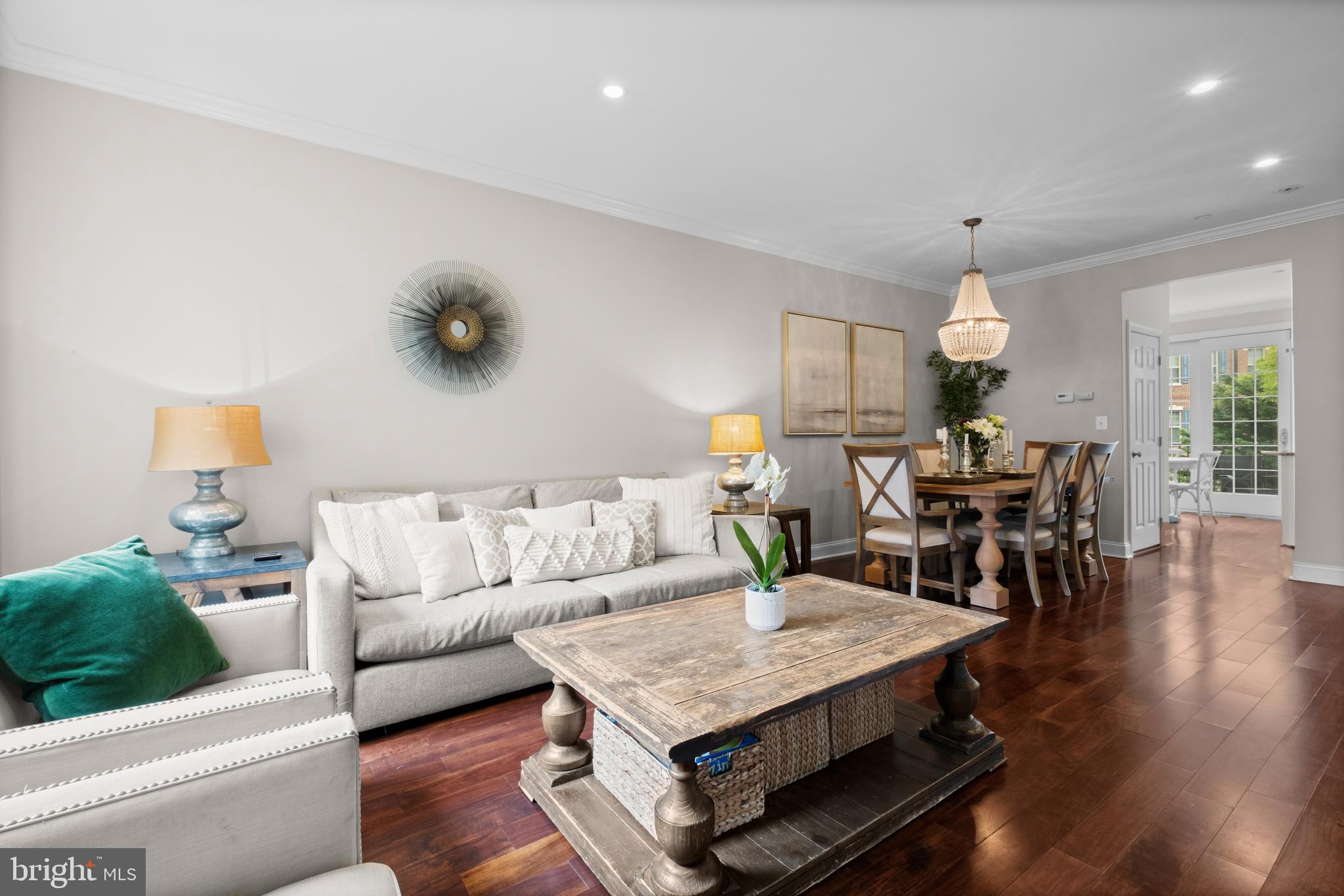 NAVAL SQUARE - Residential