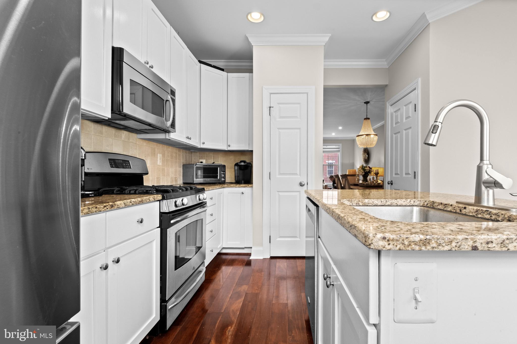 NAVAL SQUARE - Residential