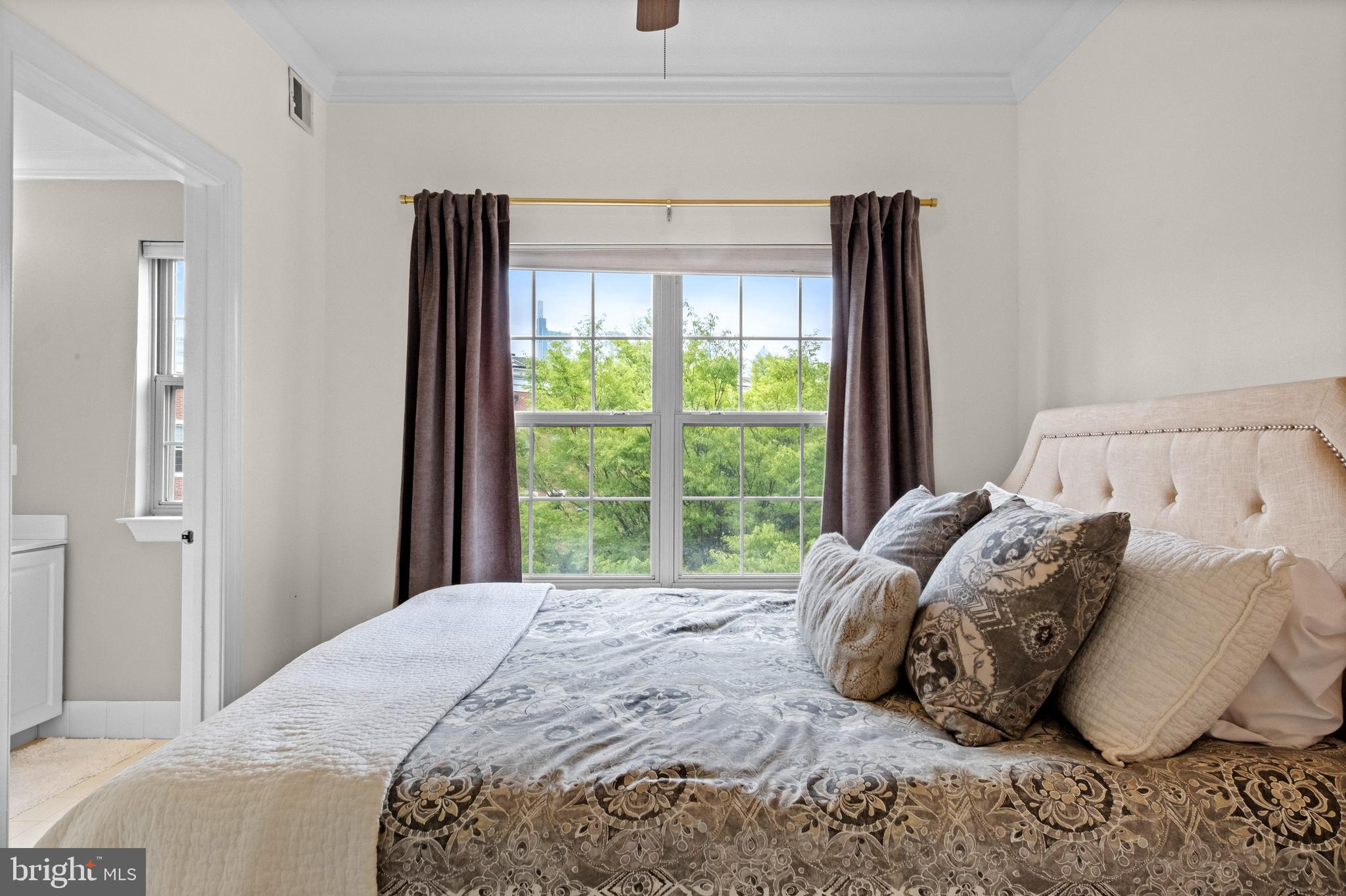 NAVAL SQUARE - Residential