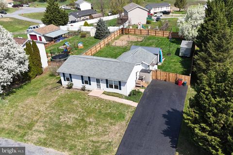 Photo of 40 Lisa Court, MARTINSBURG, WV 25405 (MLS # WVBE2049786)