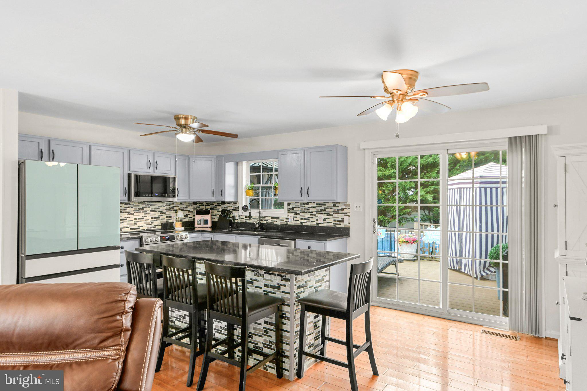 16902 READING DRIVE
