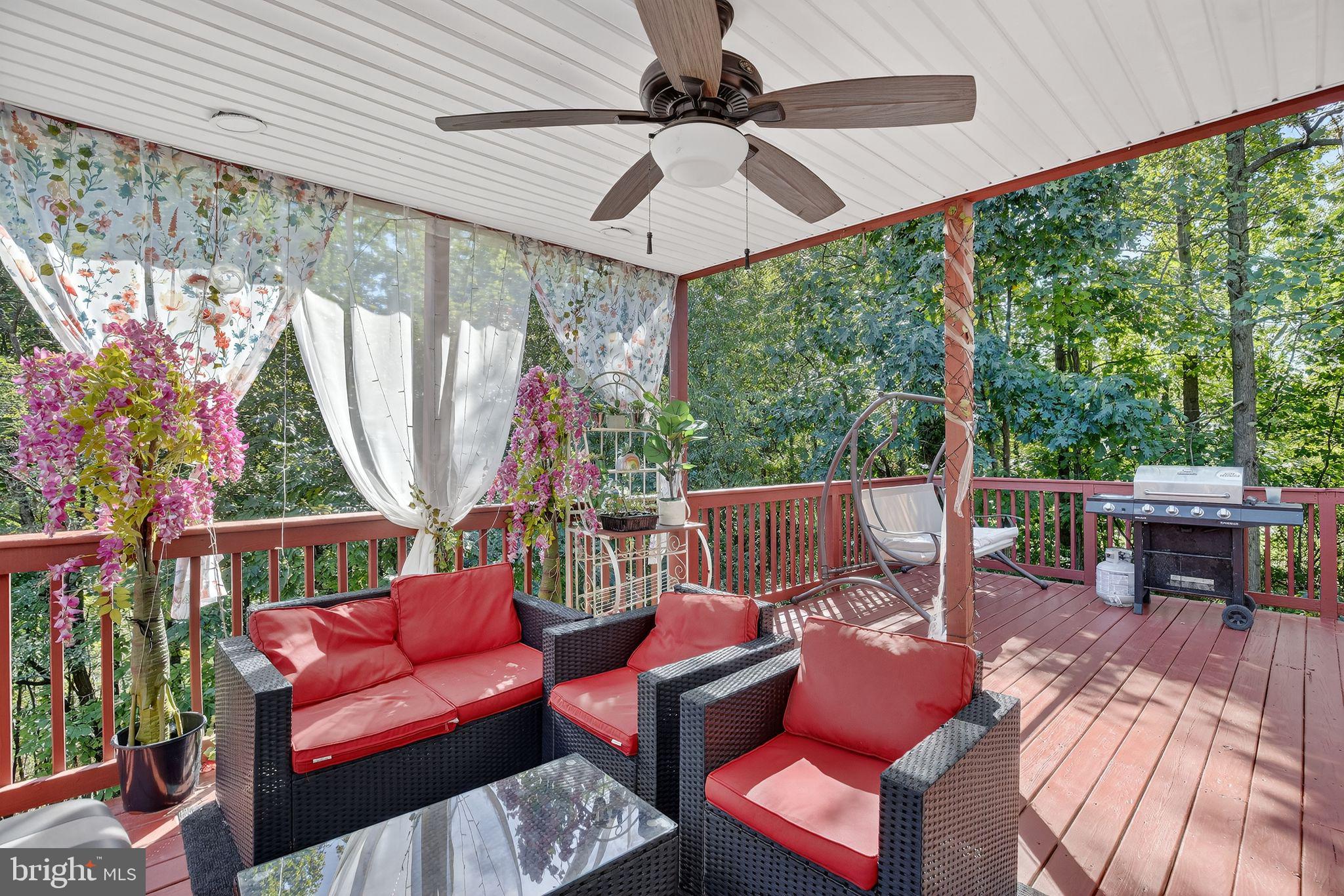 PLEASANT CHASE - Residential