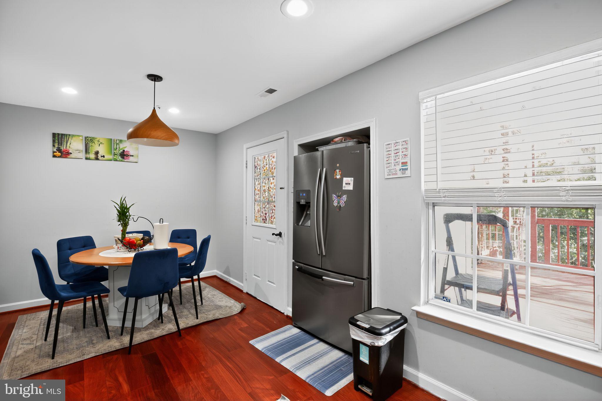 PLEASANT CHASE - Residential