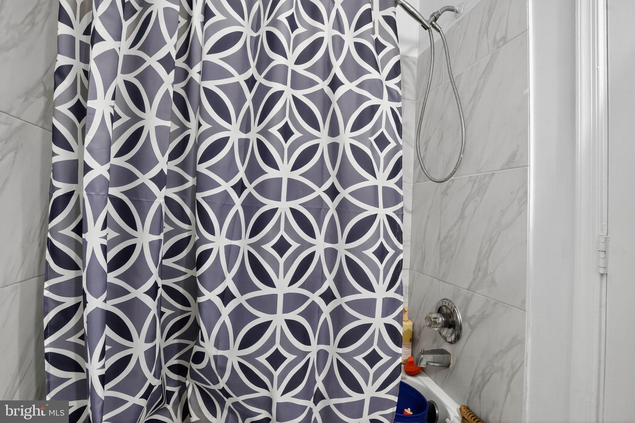 PLEASANT CHASE - Residential