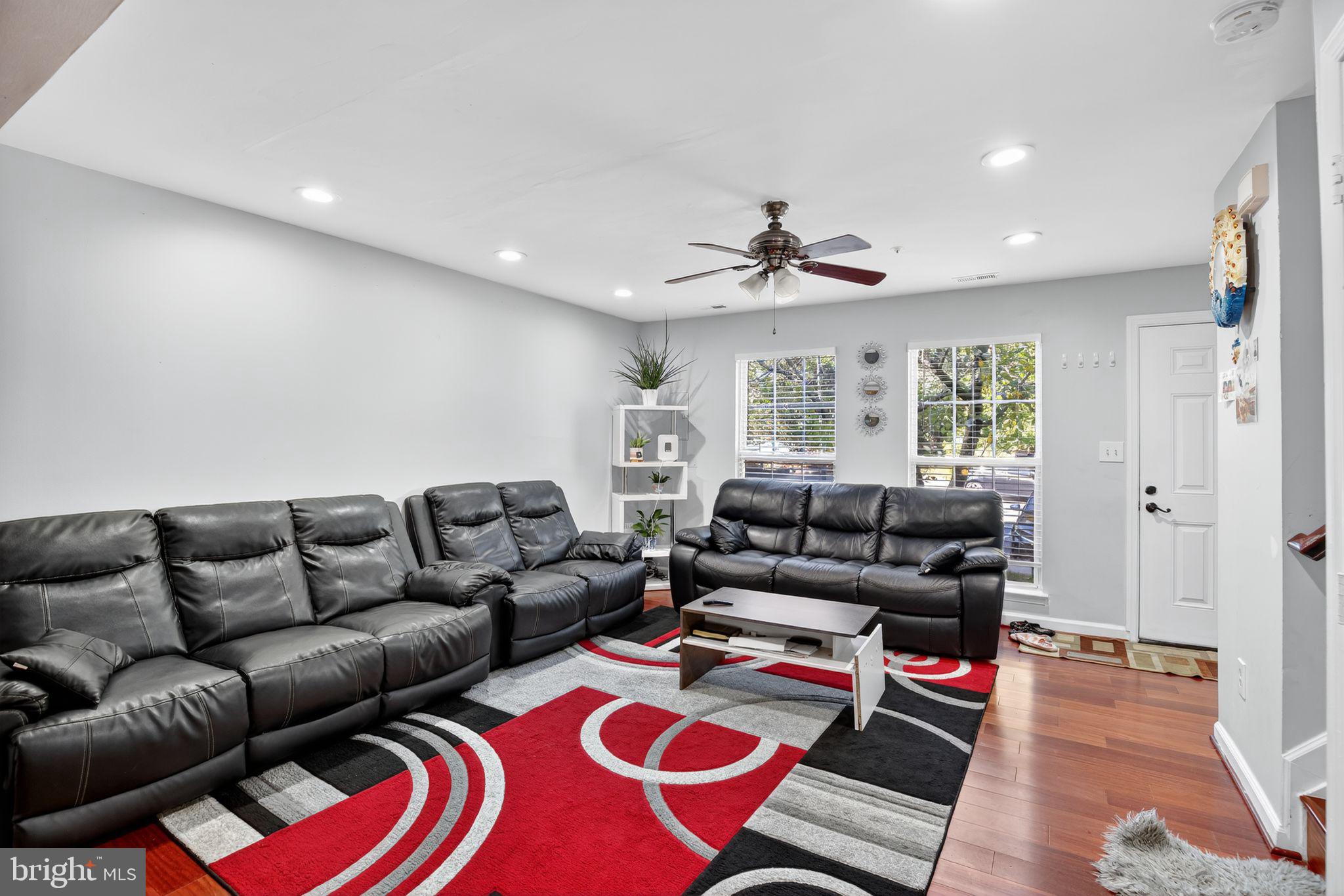 PLEASANT CHASE - Residential