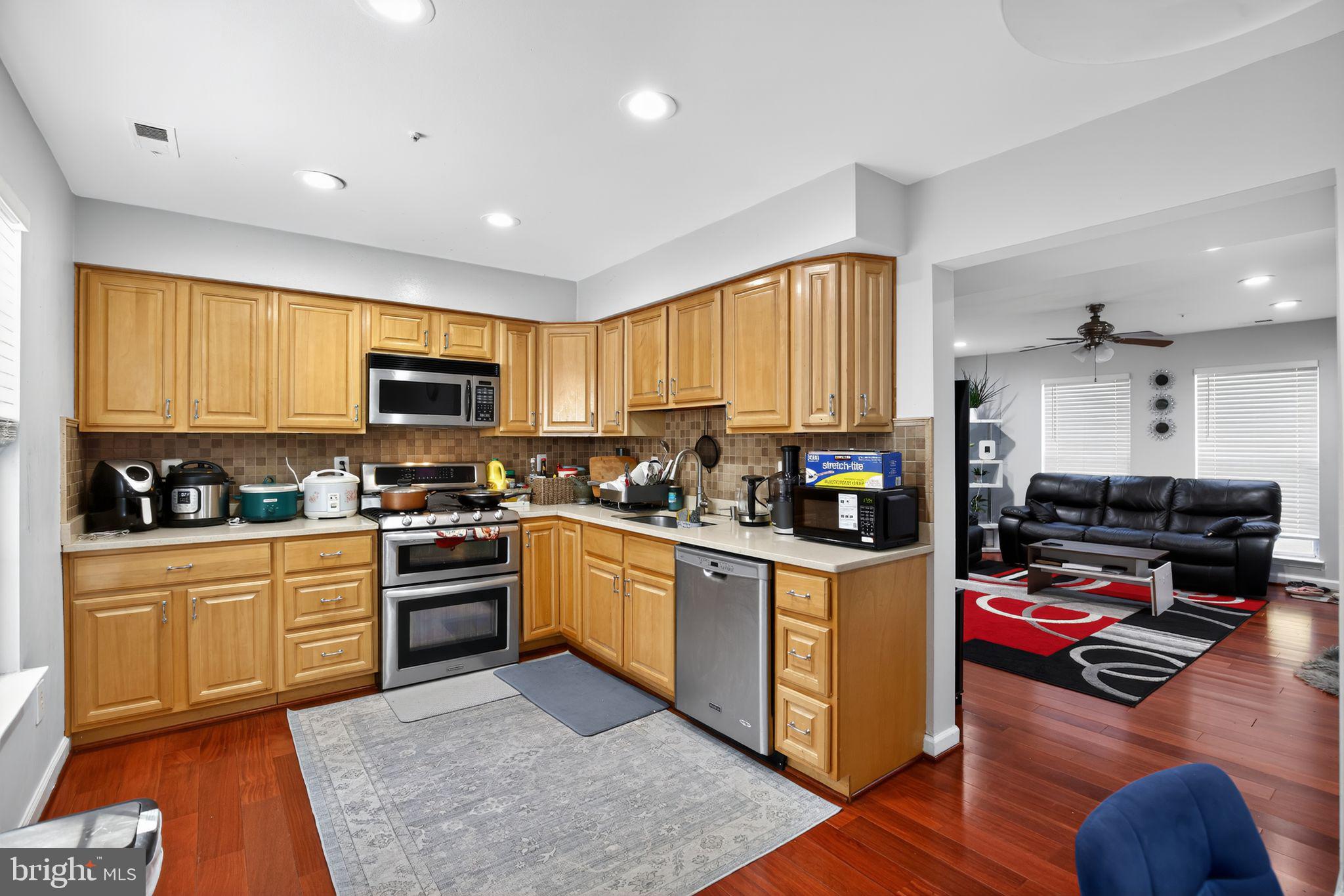 PLEASANT CHASE - Residential