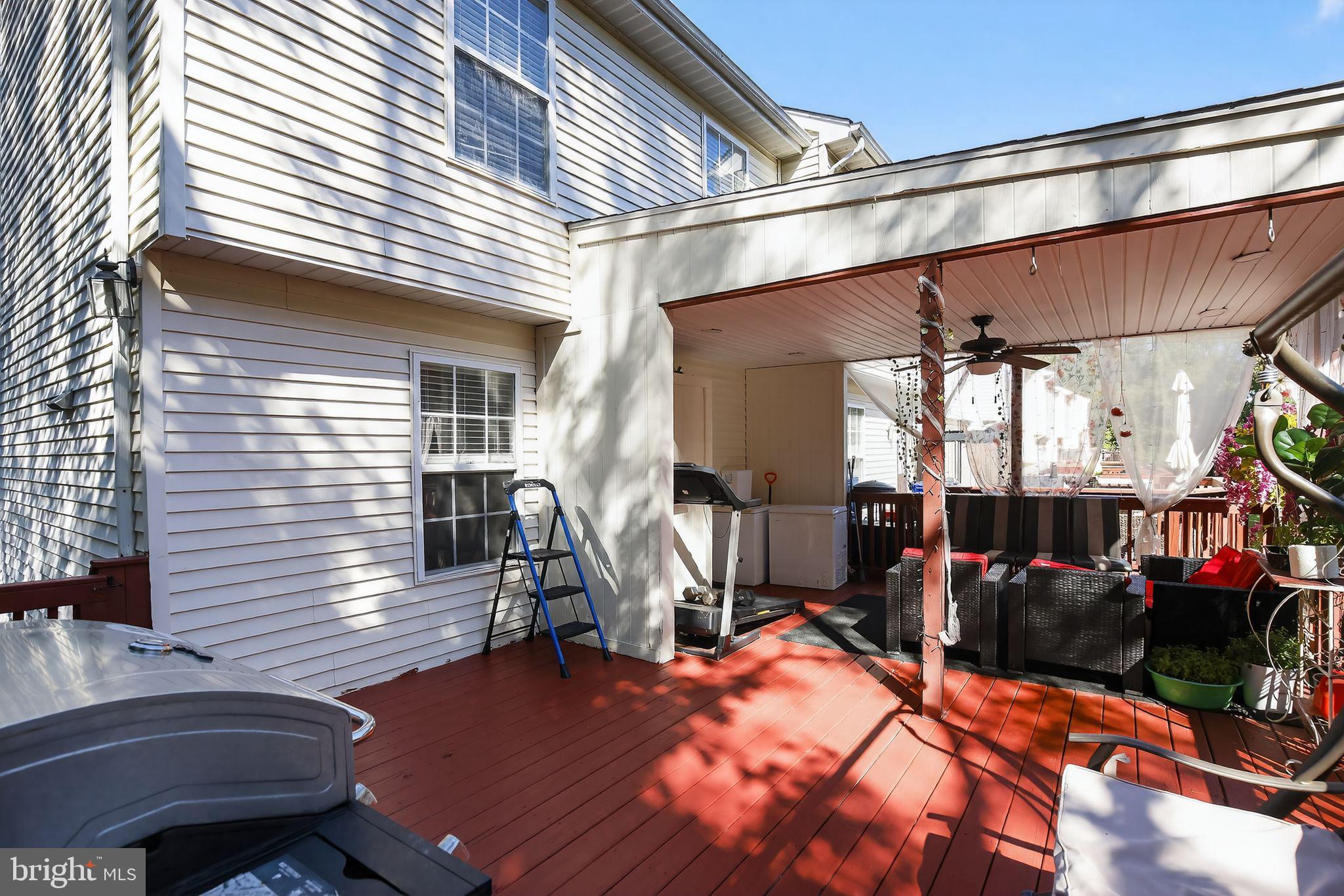 PLEASANT CHASE - Residential