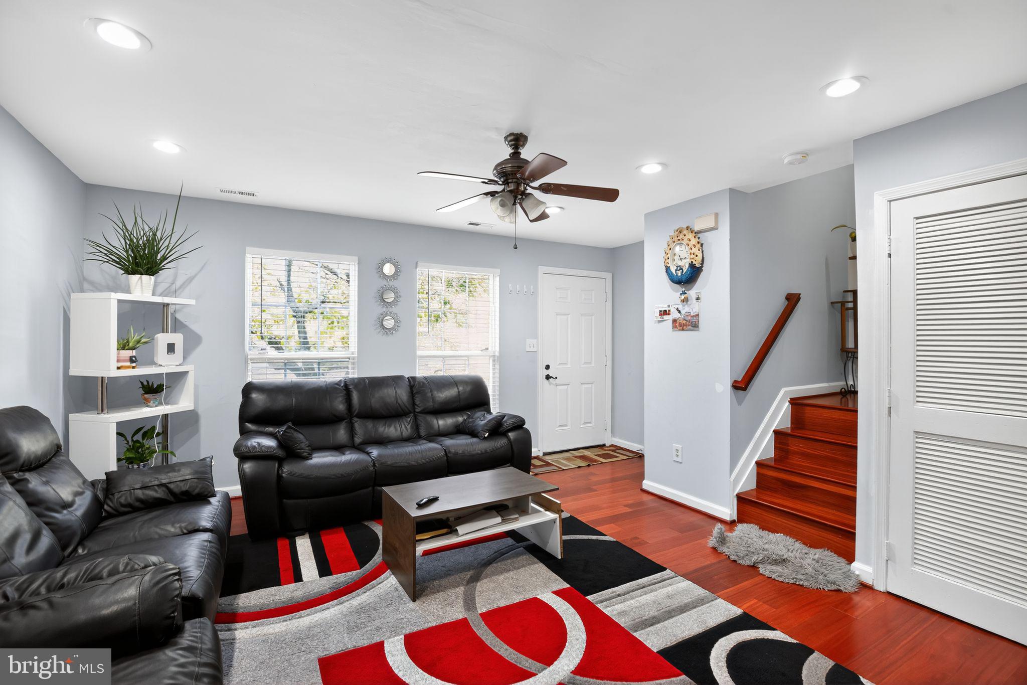 PLEASANT CHASE - Residential