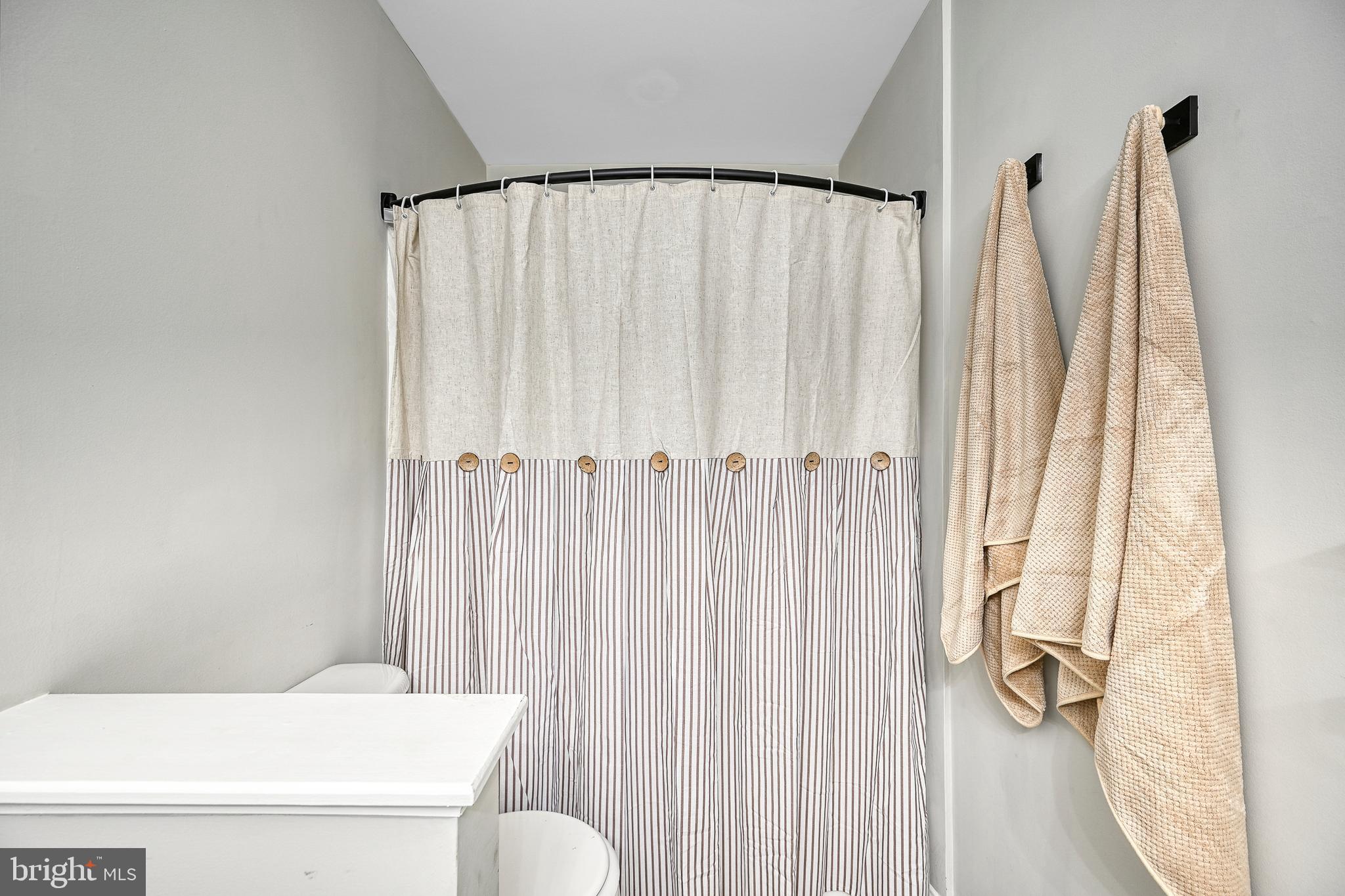 FOREST HILL - Residential