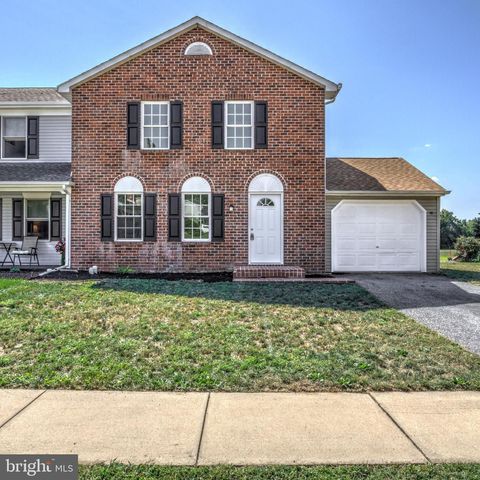 Photo of 28 Thornapple Drive, MARIETTA, PA 17547 (MLS # PALA2056758)