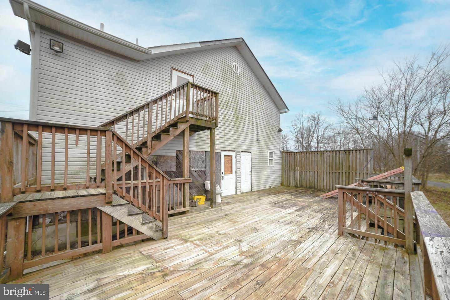 1232 E MOUNT HARMONY ROAD