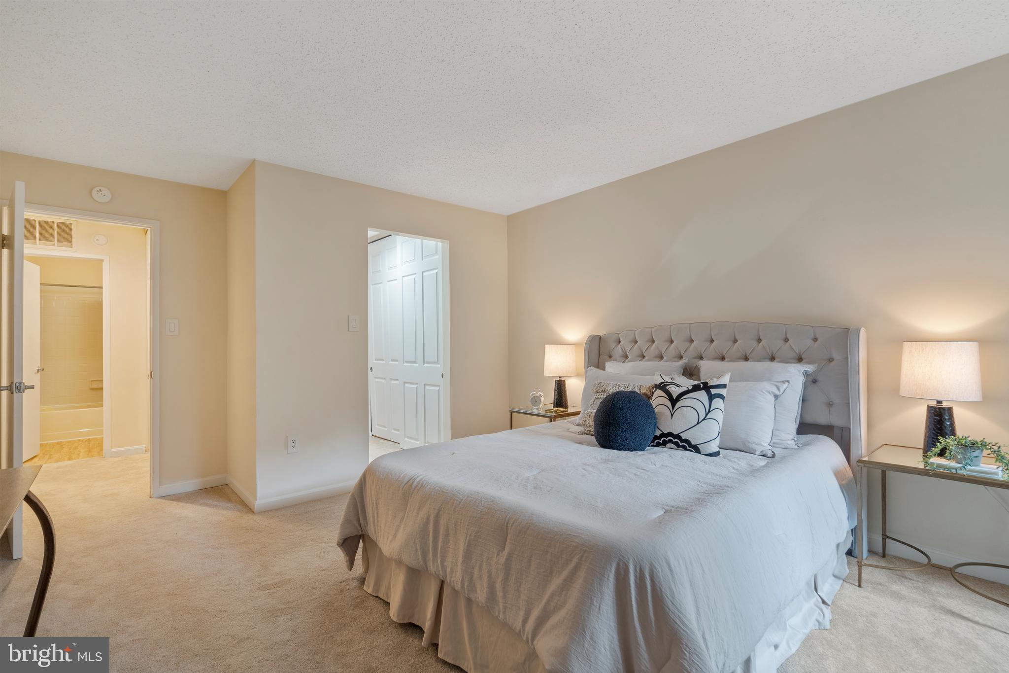 VILLARIDGE - Residential