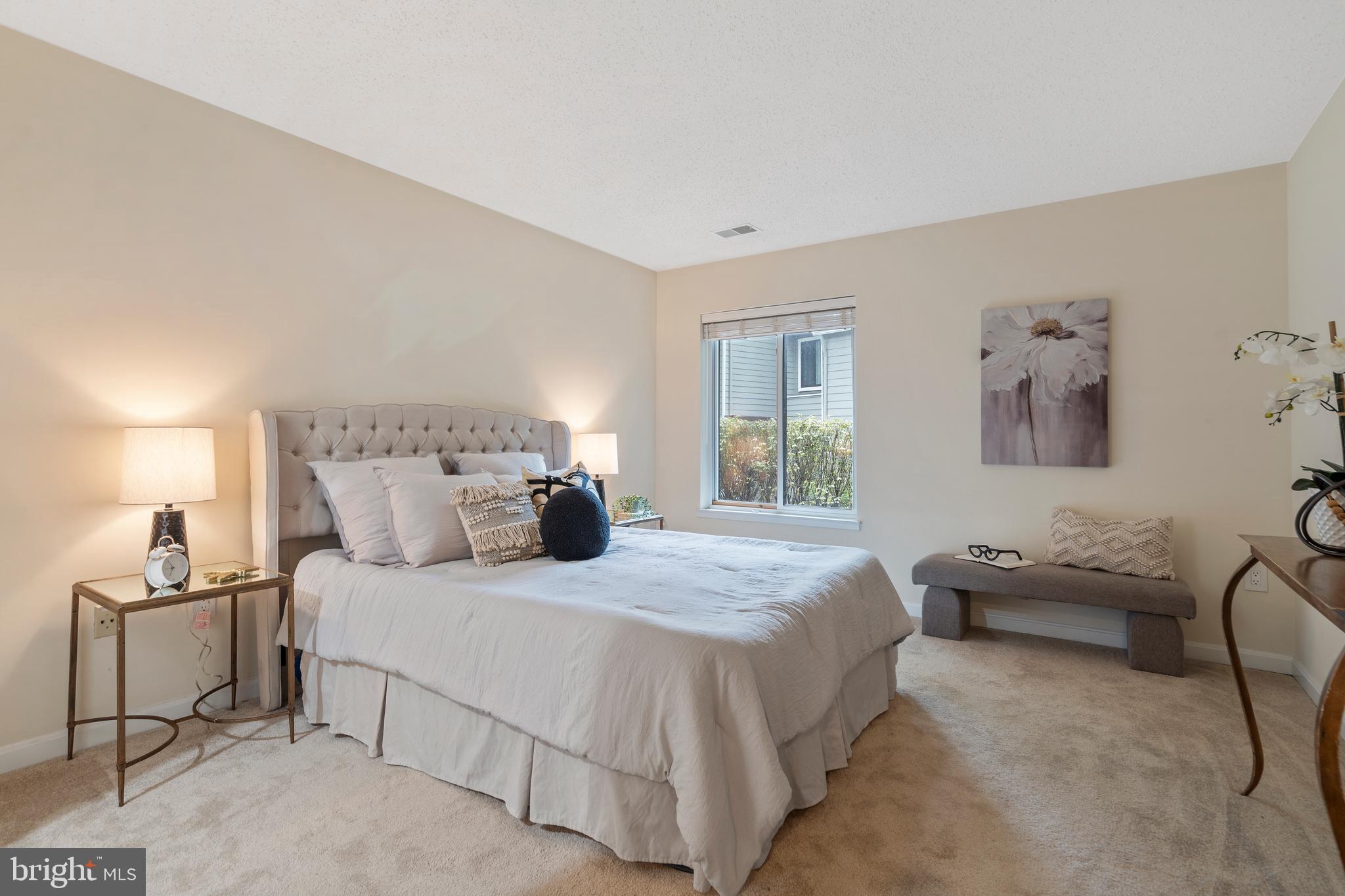 VILLARIDGE - Residential