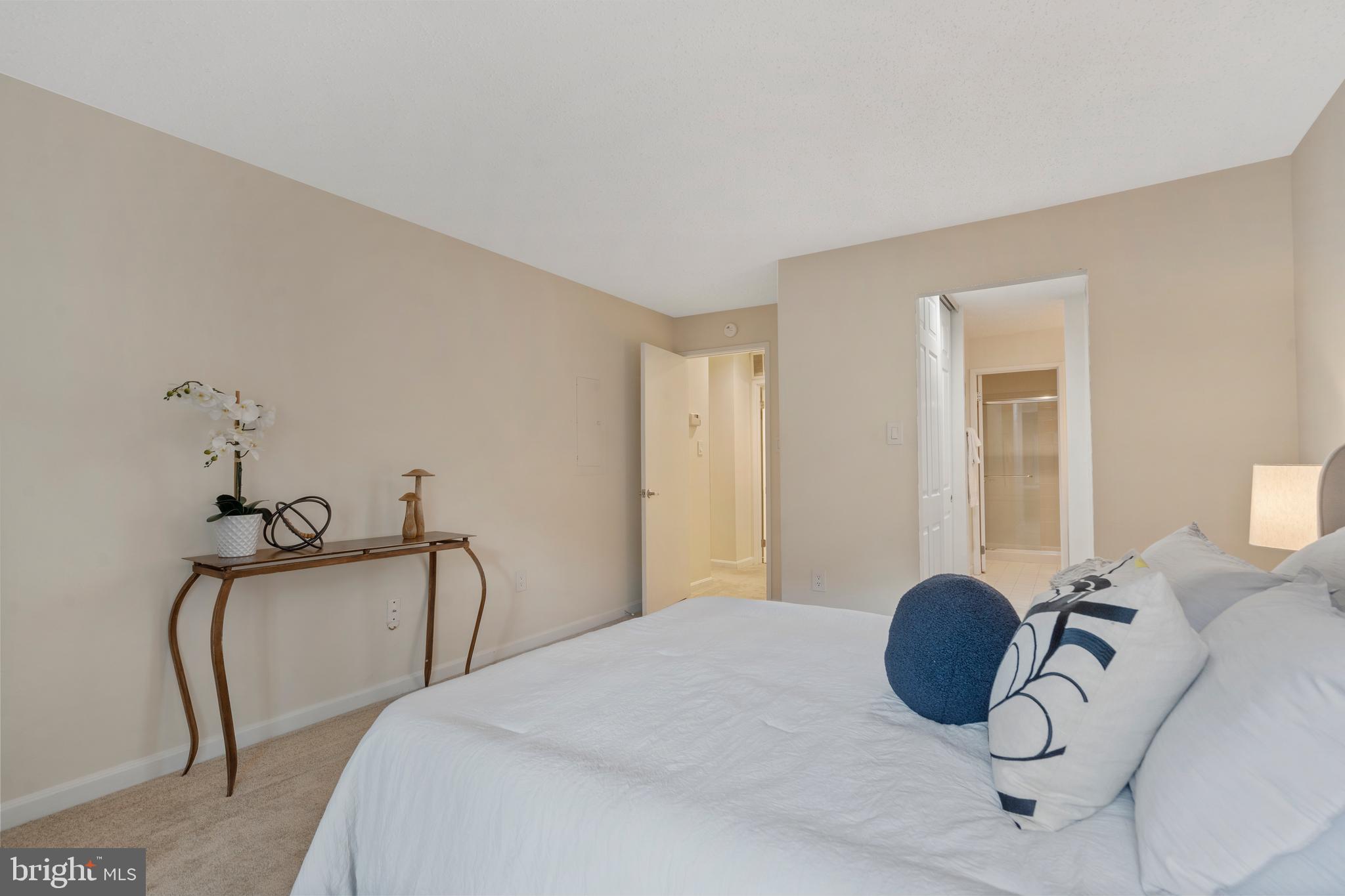 VILLARIDGE - Residential