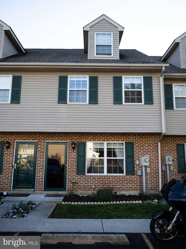 110 ORCHARD LANE 6