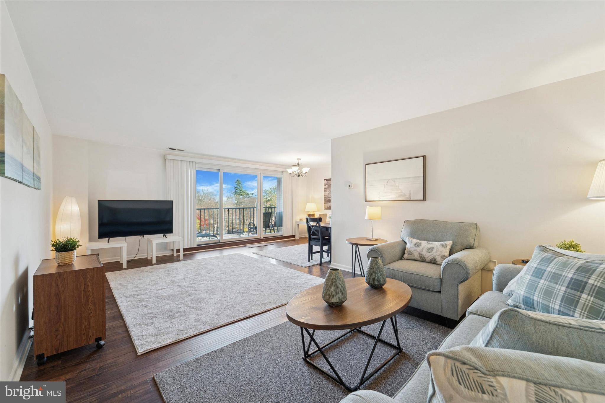 501 N PROVIDENCE ROAD 411