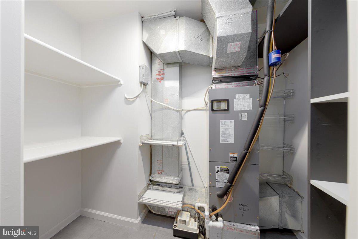 THOMAS CHOICE WEST - Residential