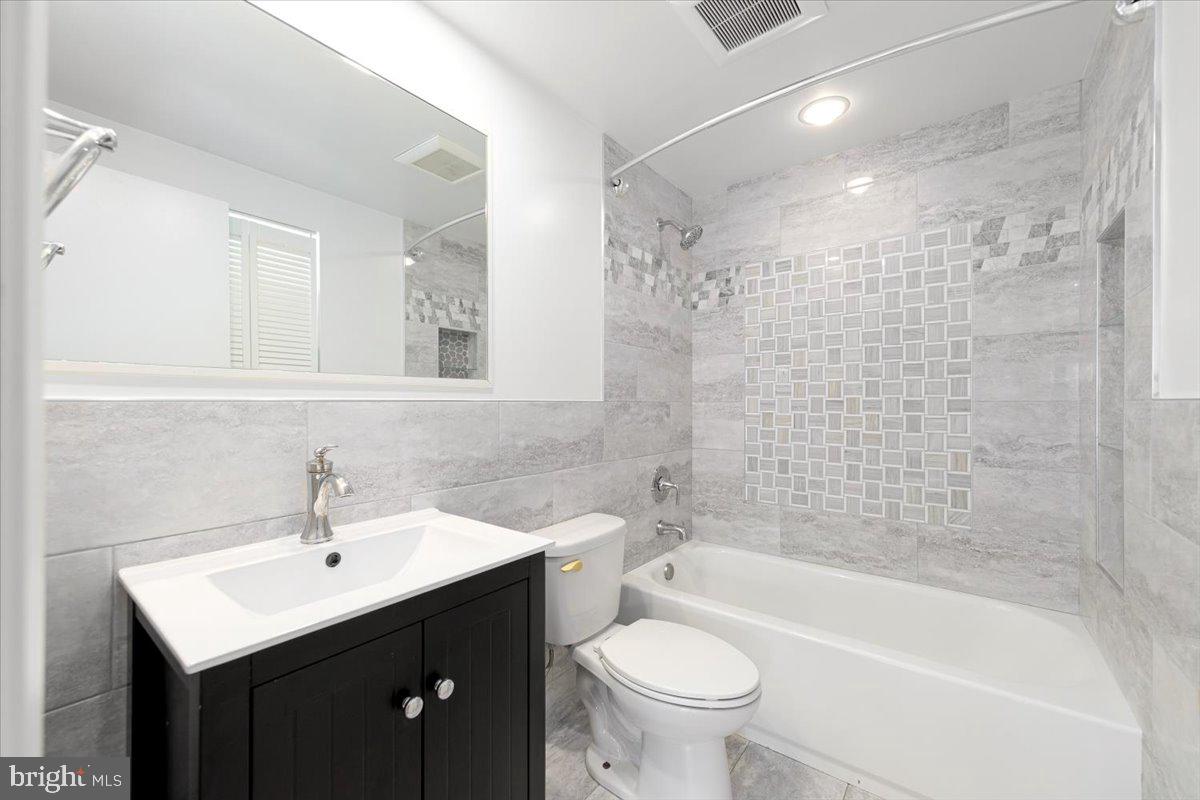 THOMAS CHOICE WEST - Residential