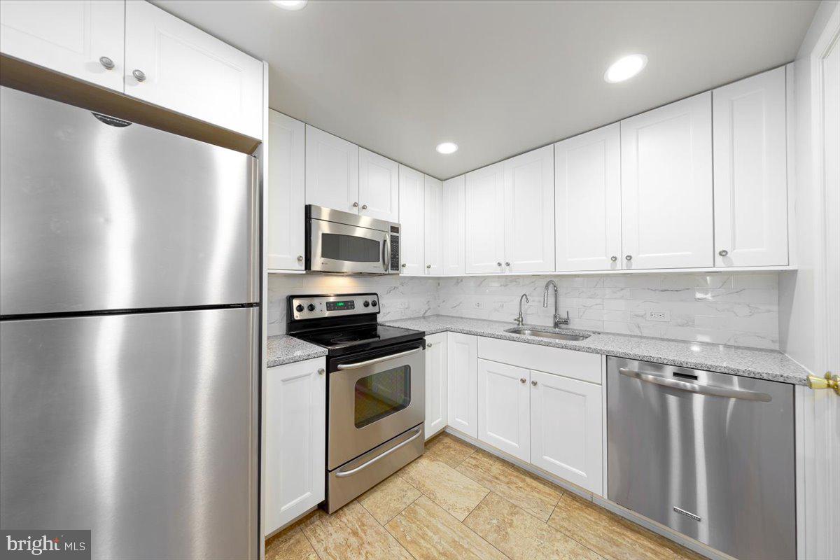 THOMAS CHOICE WEST - Residential